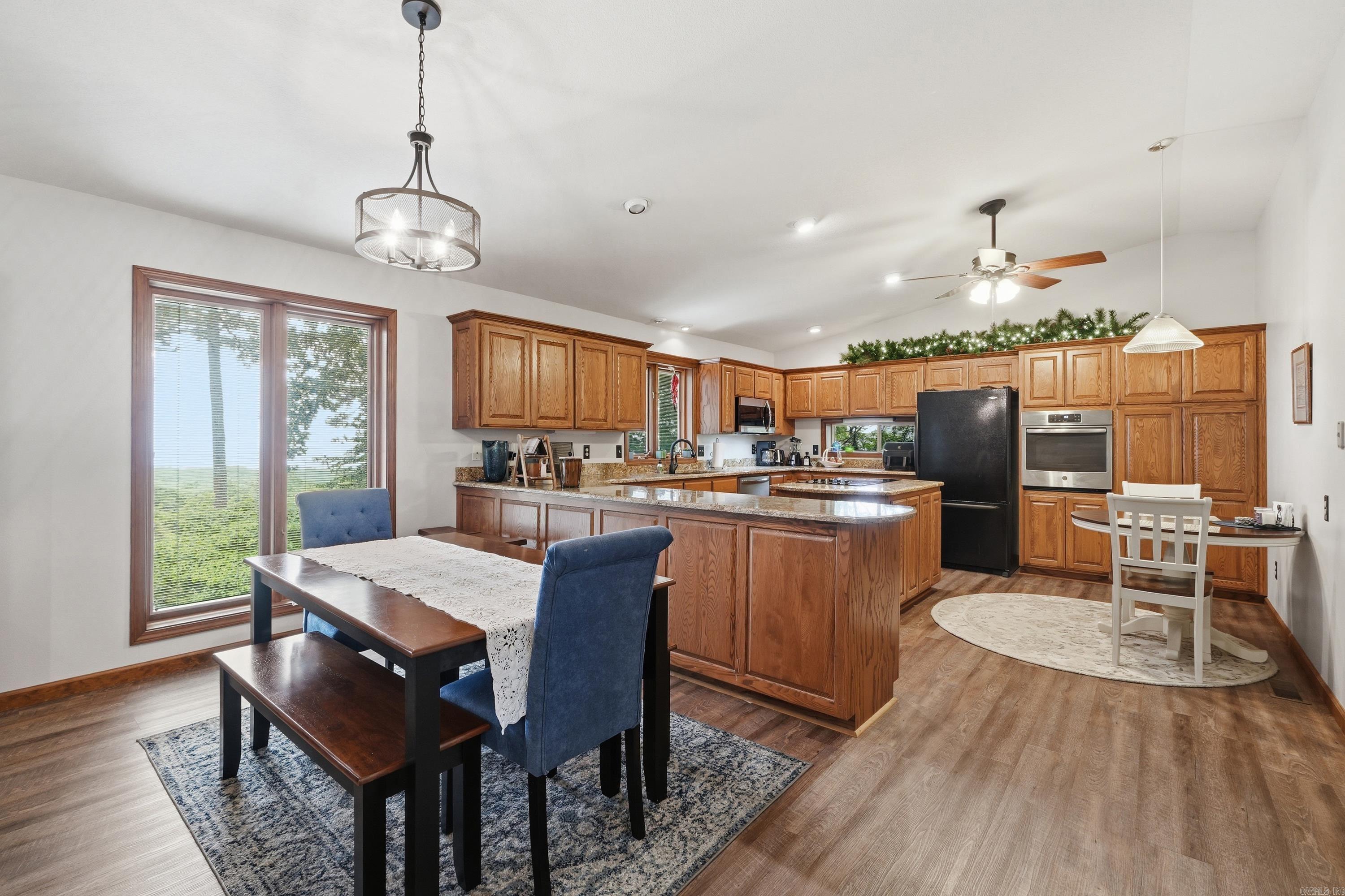 237 Pine Hill  Fairfield Bay, AR