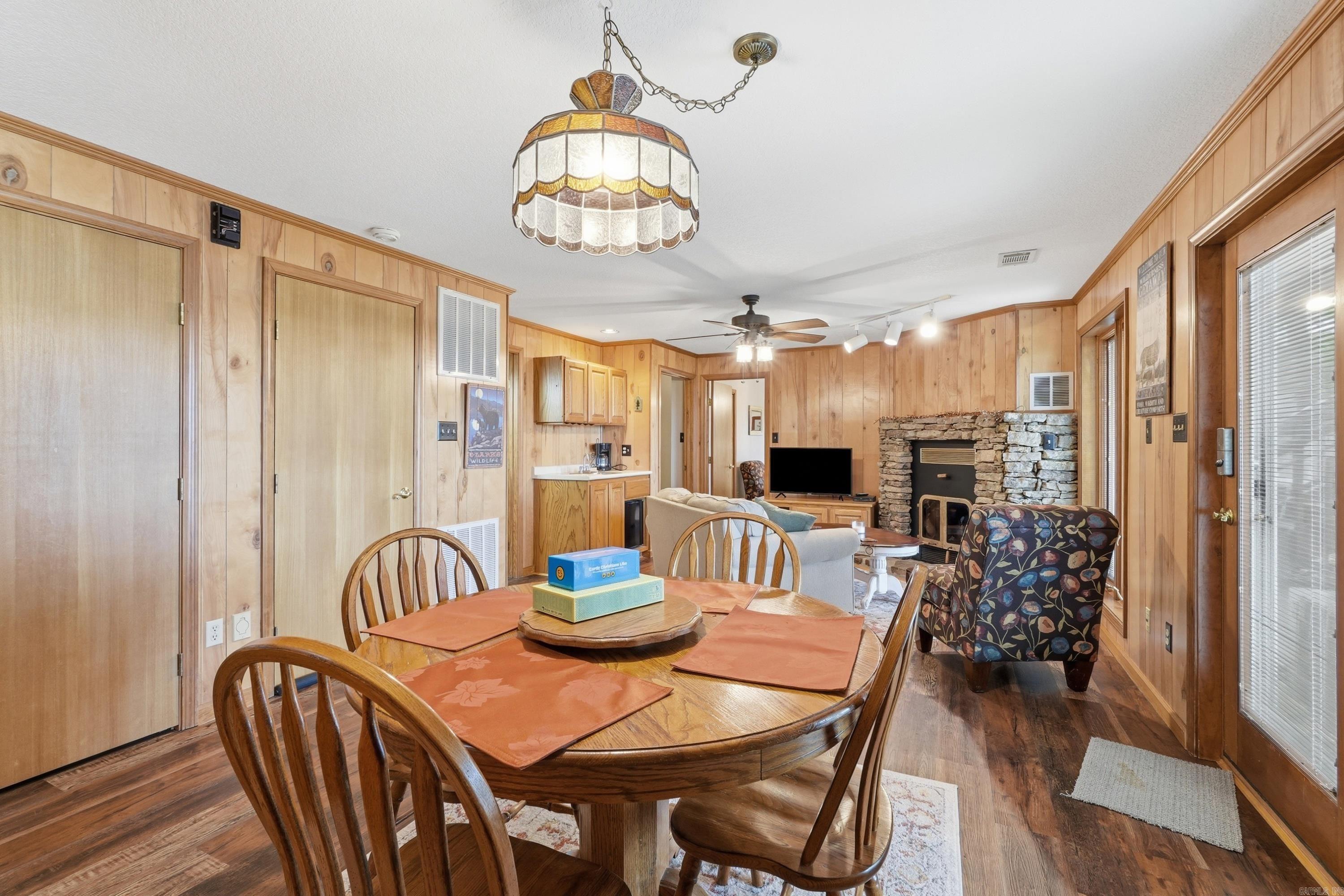 237 Pine Hill  Fairfield Bay, AR
