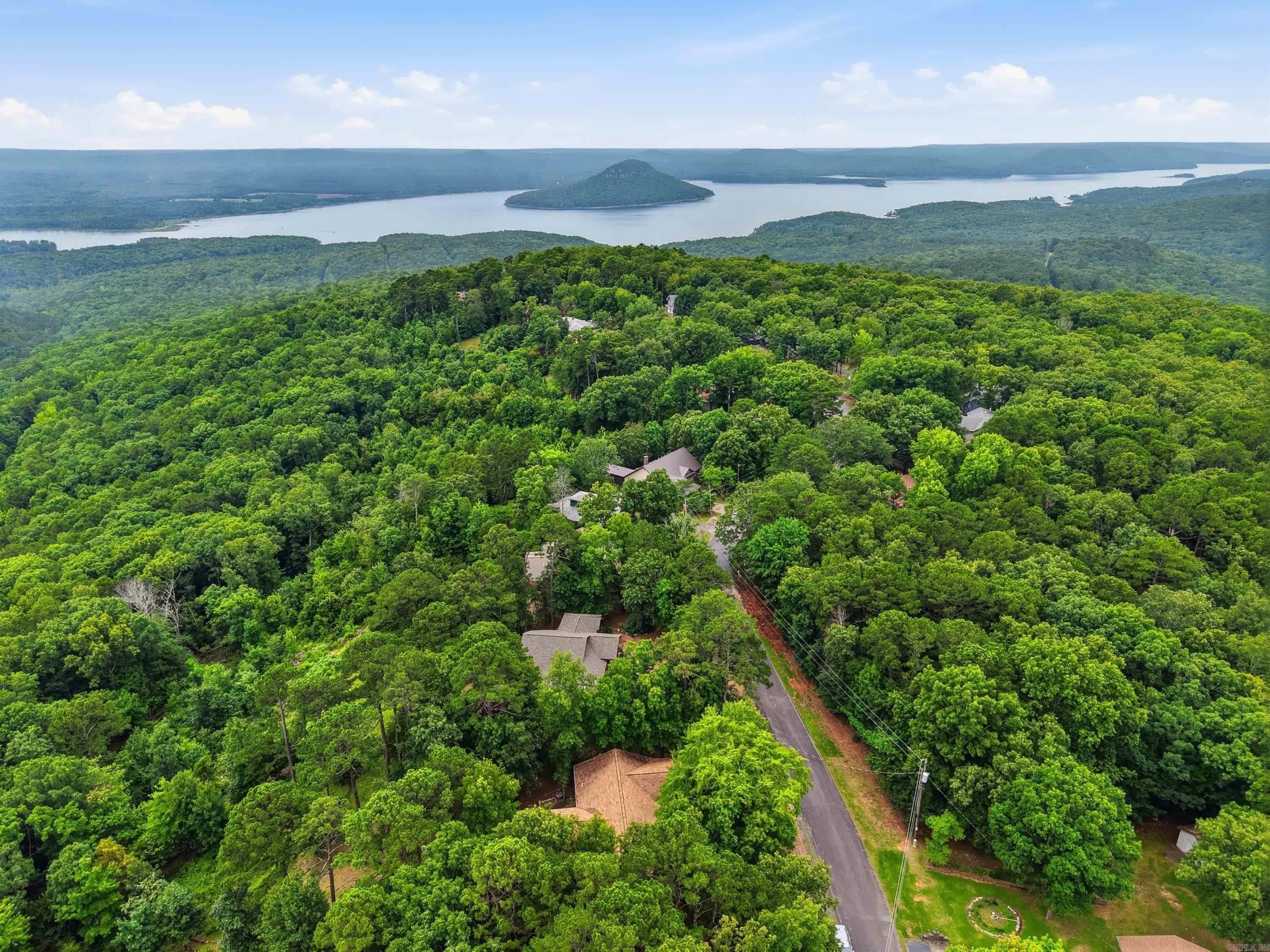237 Pine Hill  Fairfield Bay, AR