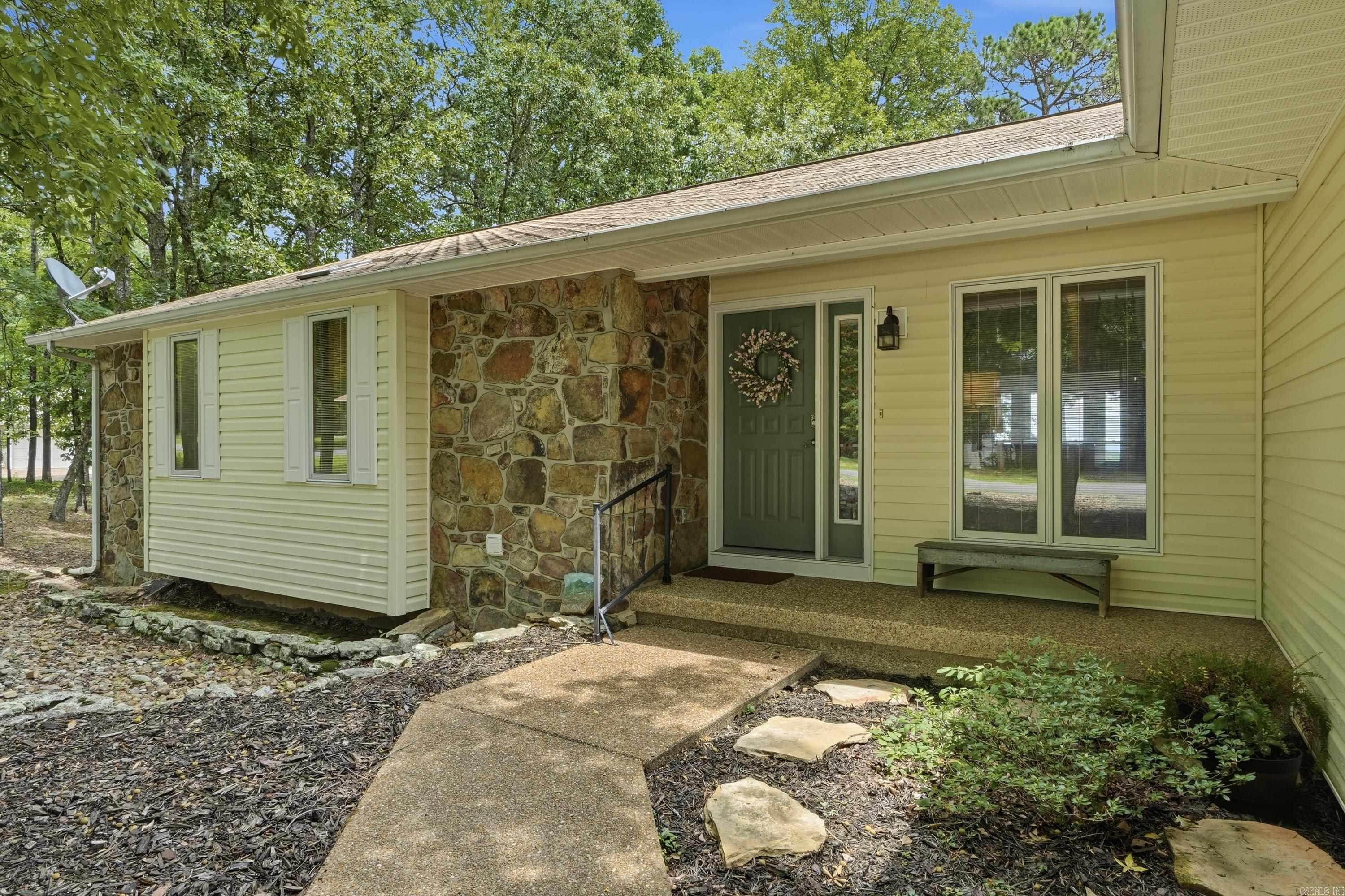 237 Pine Hill  Fairfield Bay, AR
