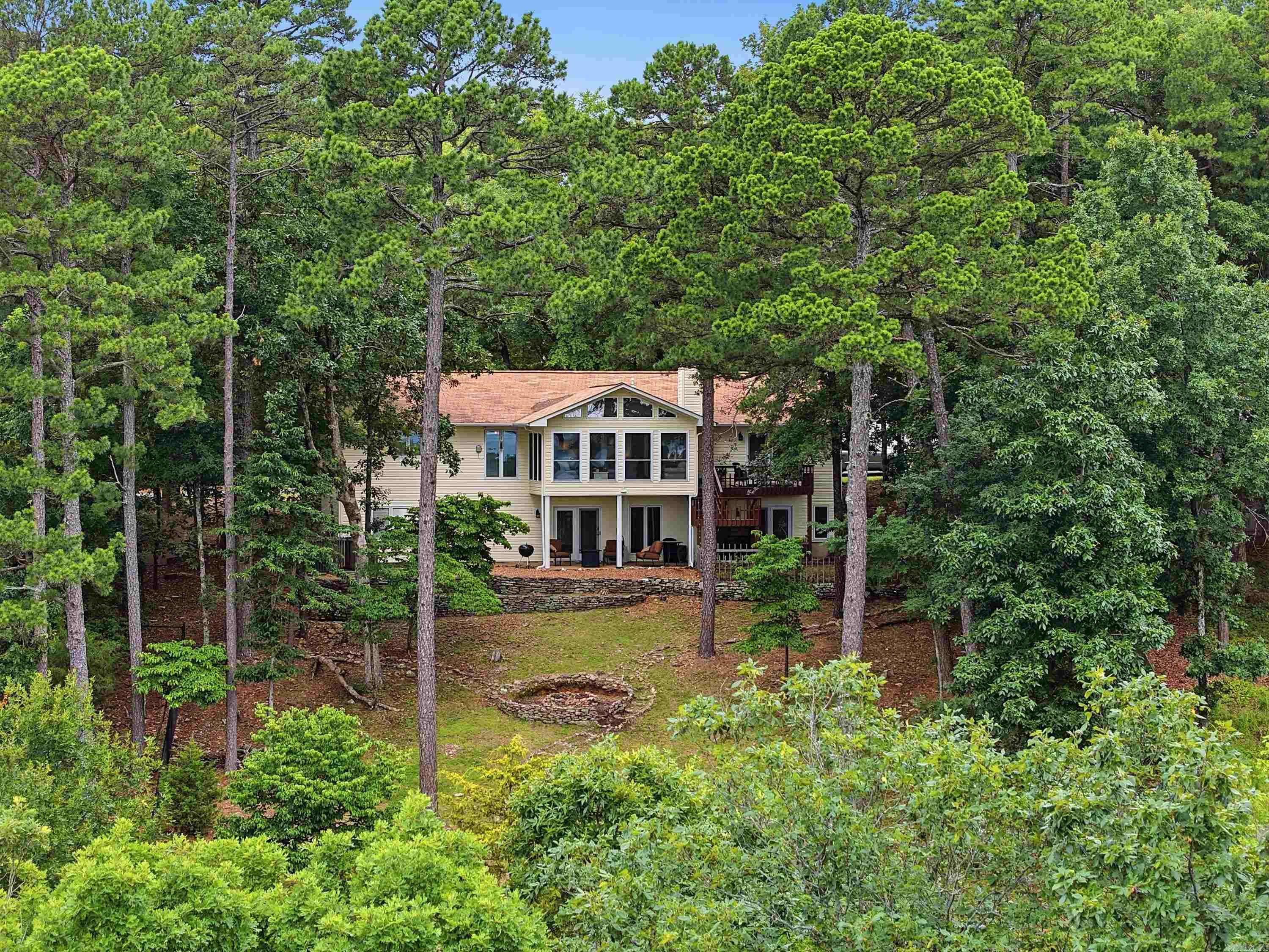 237 Pine Hill  Fairfield Bay, AR