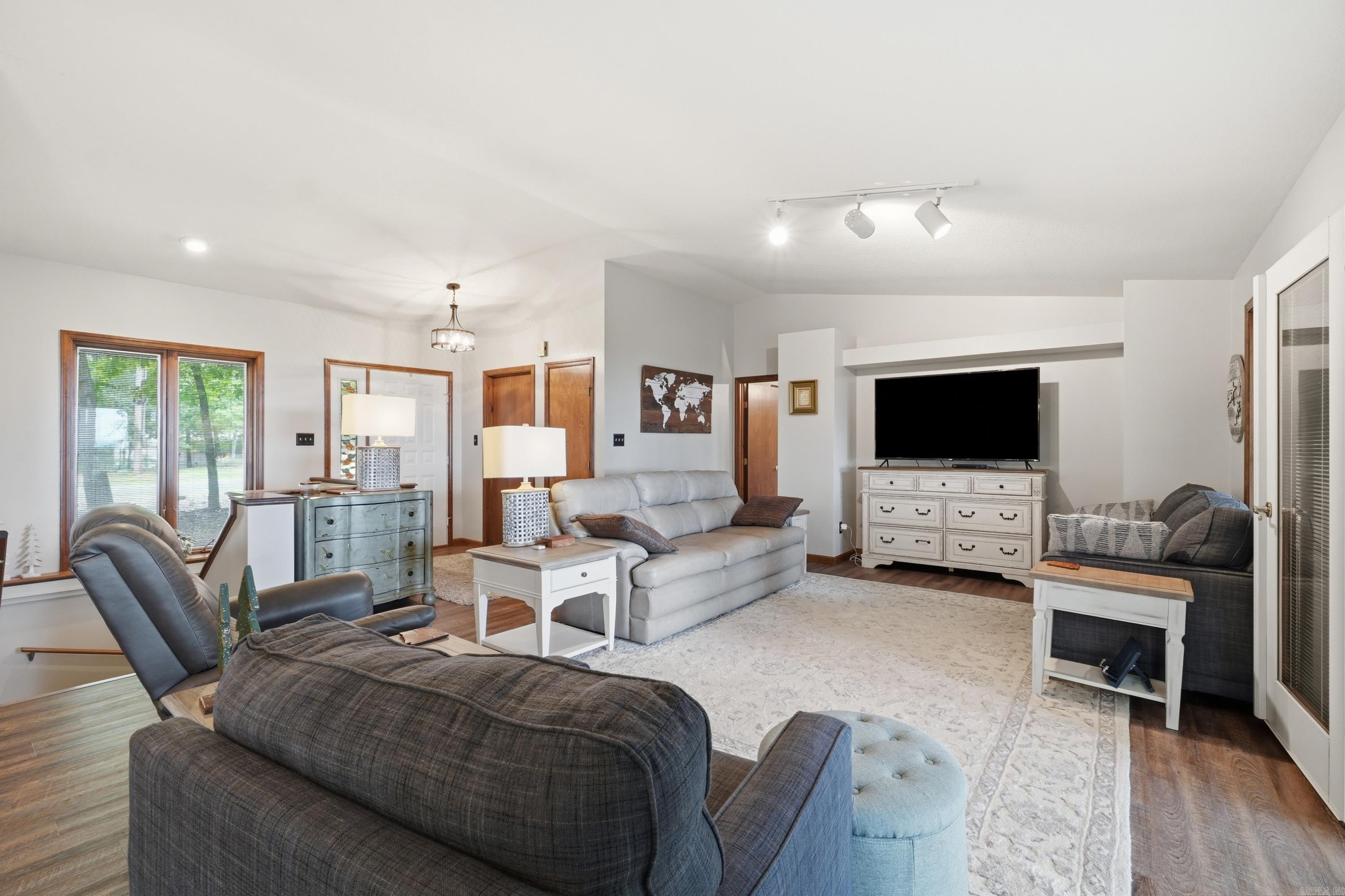 237 Pine Hill  Fairfield Bay, AR