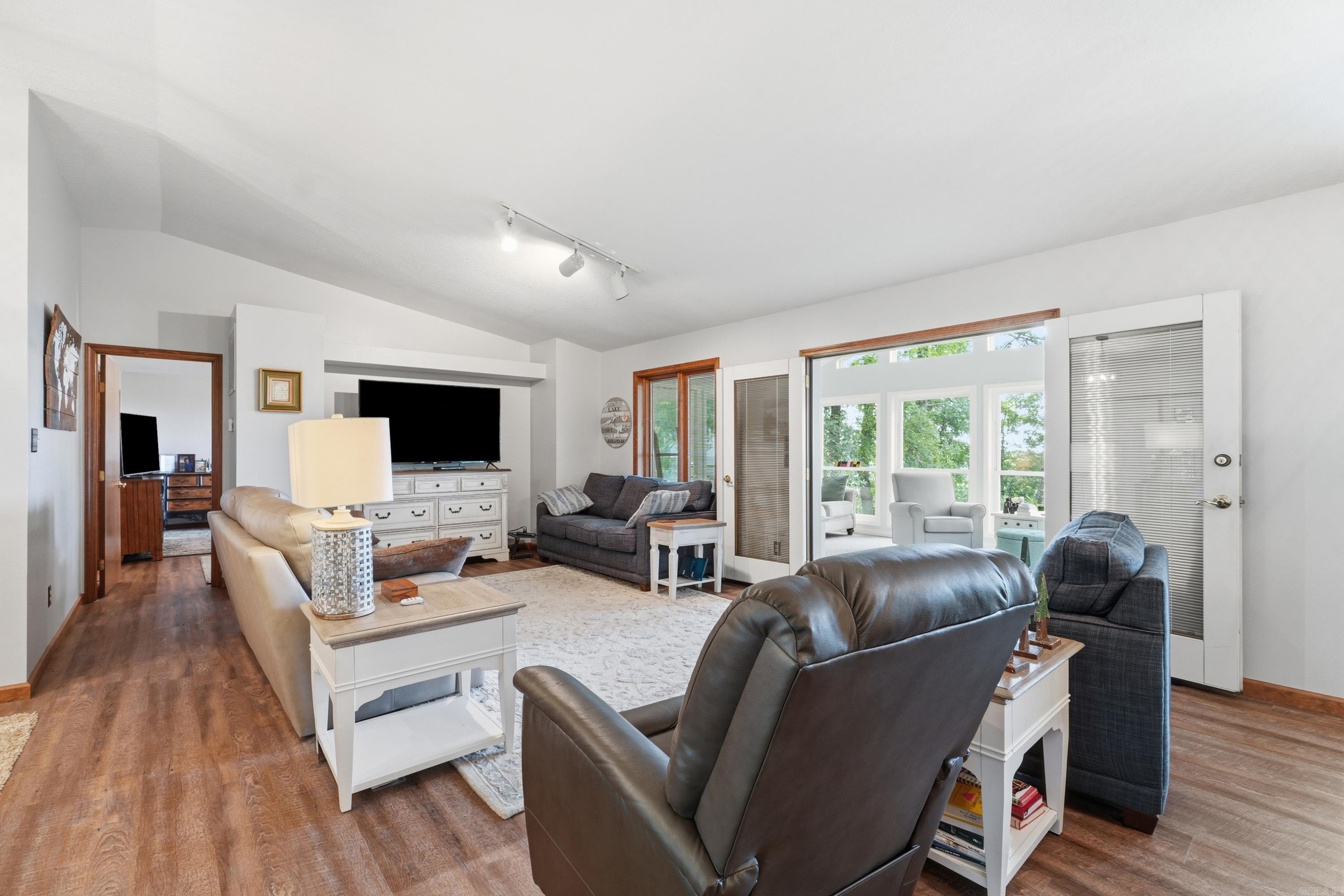 237 Pine Hill  Fairfield Bay, AR