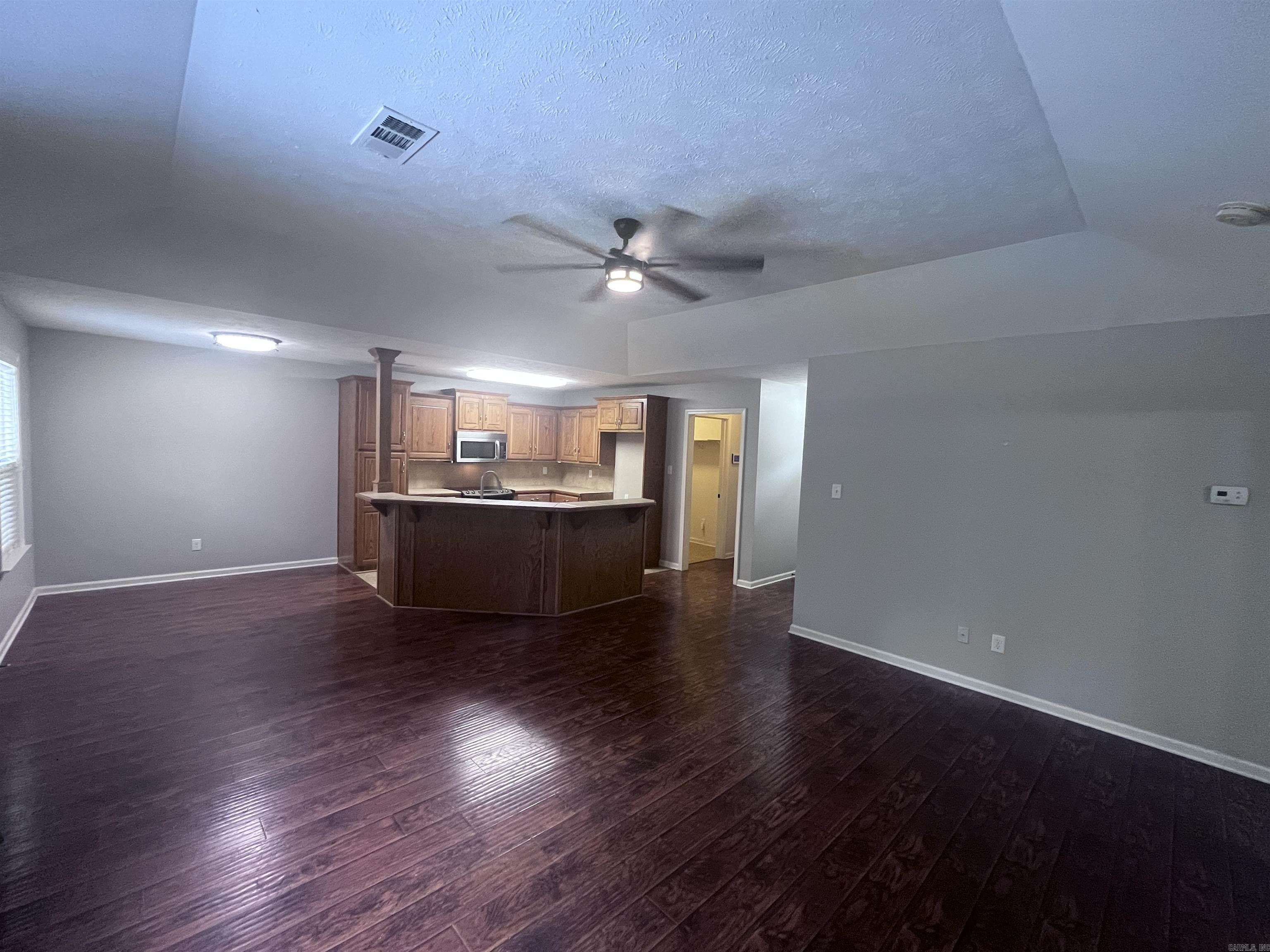 34 Shamsie  Ward, AR