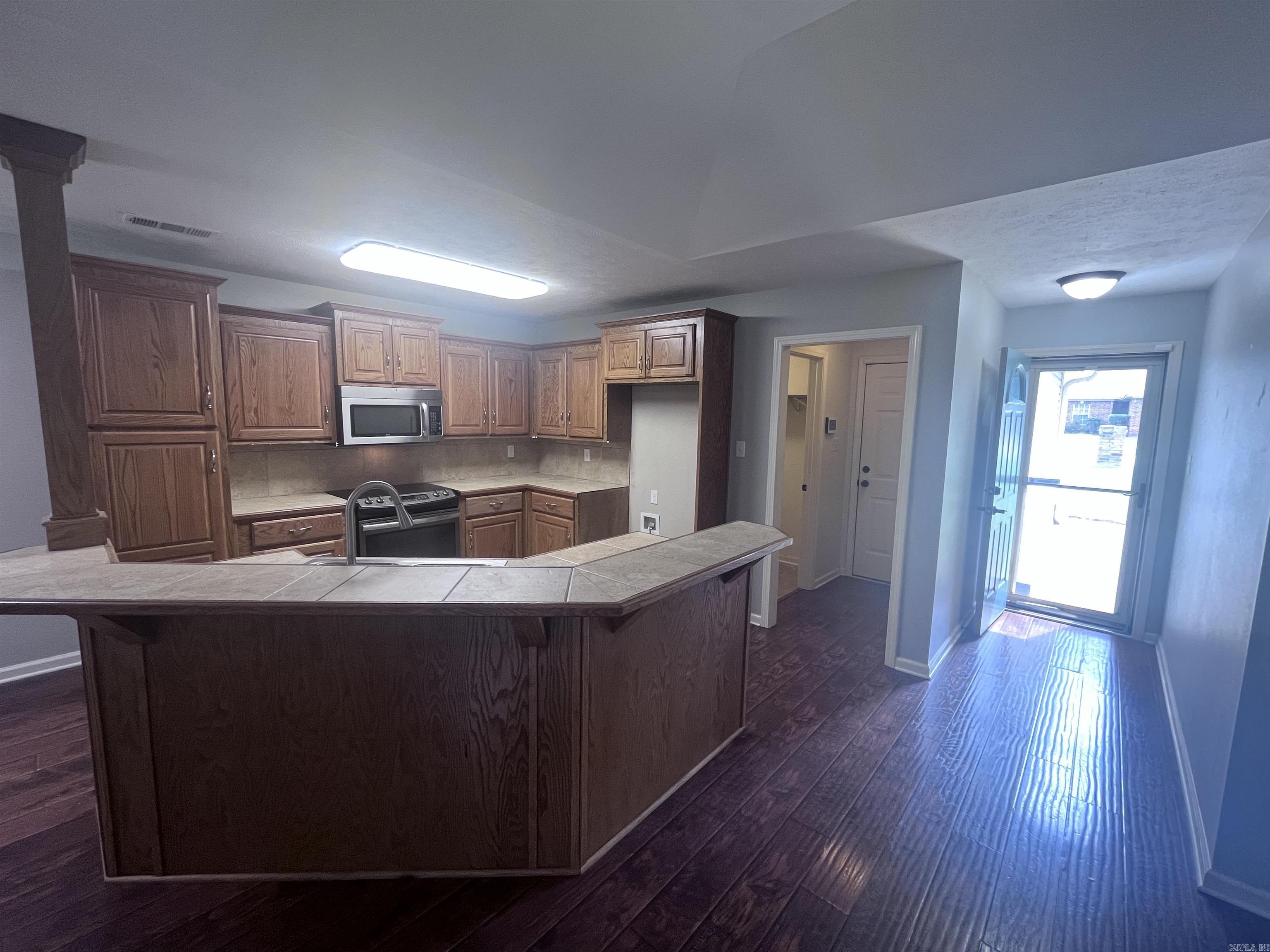 34 Shamsie  Ward, AR