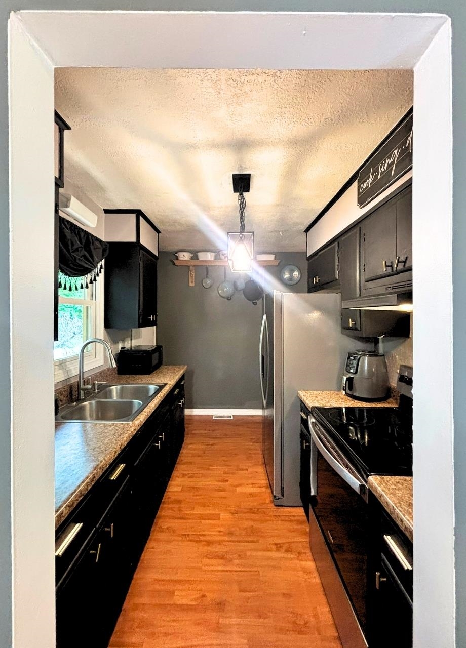 4 Apopka  Cherokee Village, AR