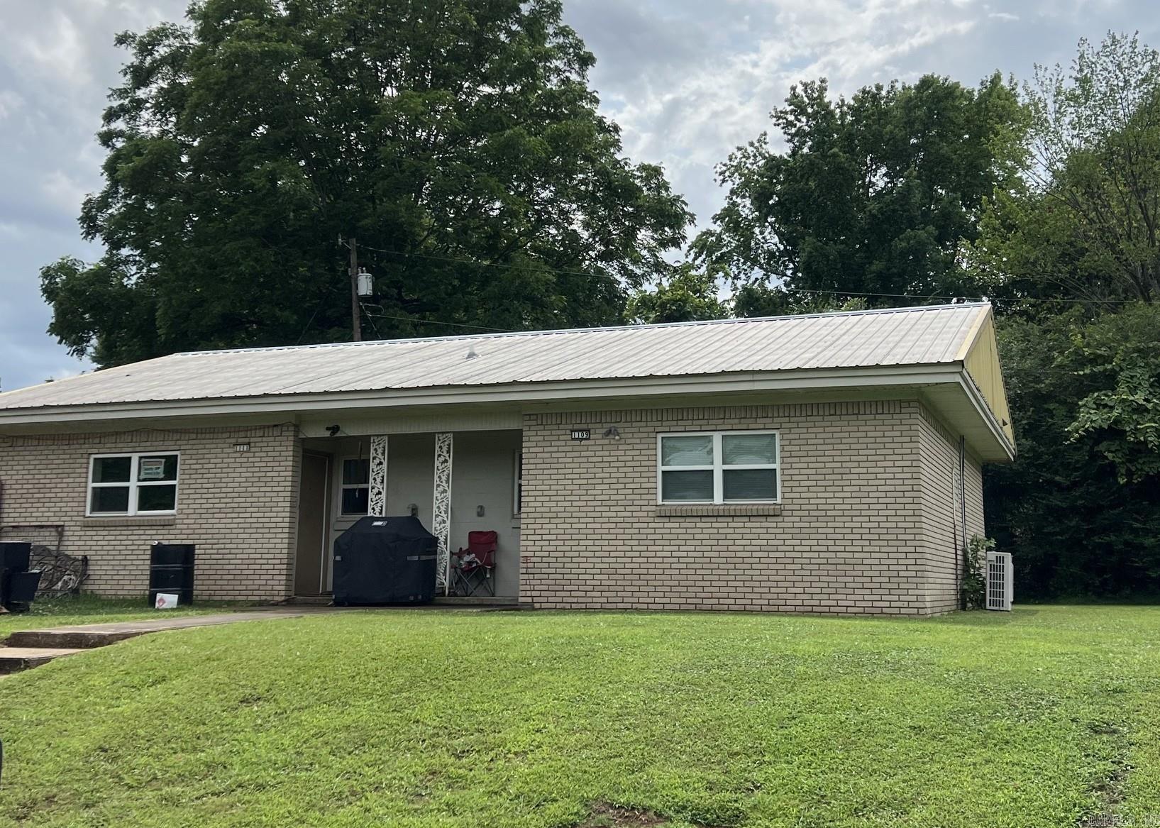 1111 Weiss  Mena, AR