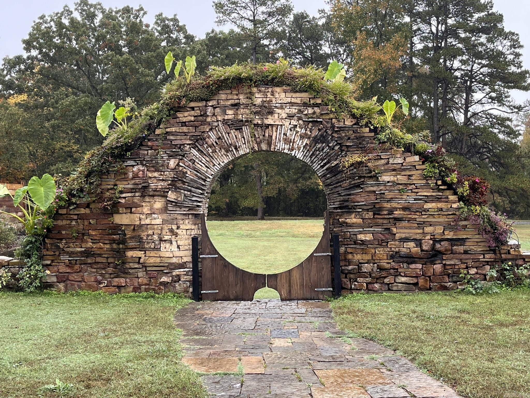 4671 W hwy 8 W  Mena, AR