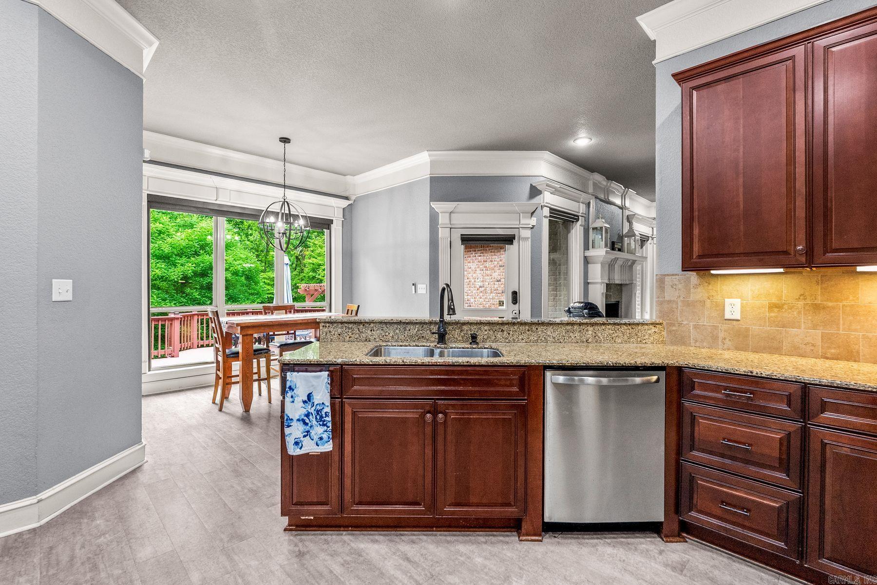 1172 Rocky Mountain  Benton, AR