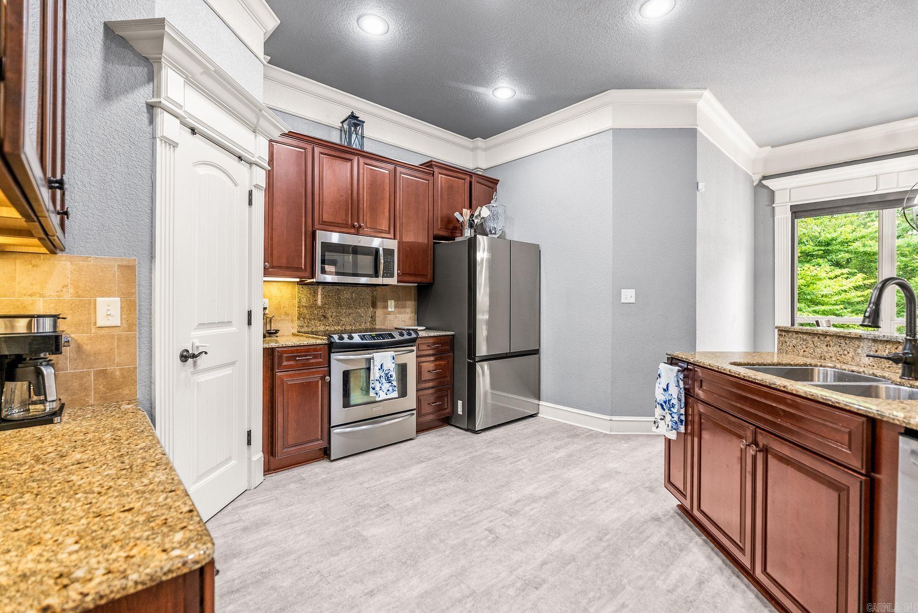1172 Rocky Mountain  Benton, AR