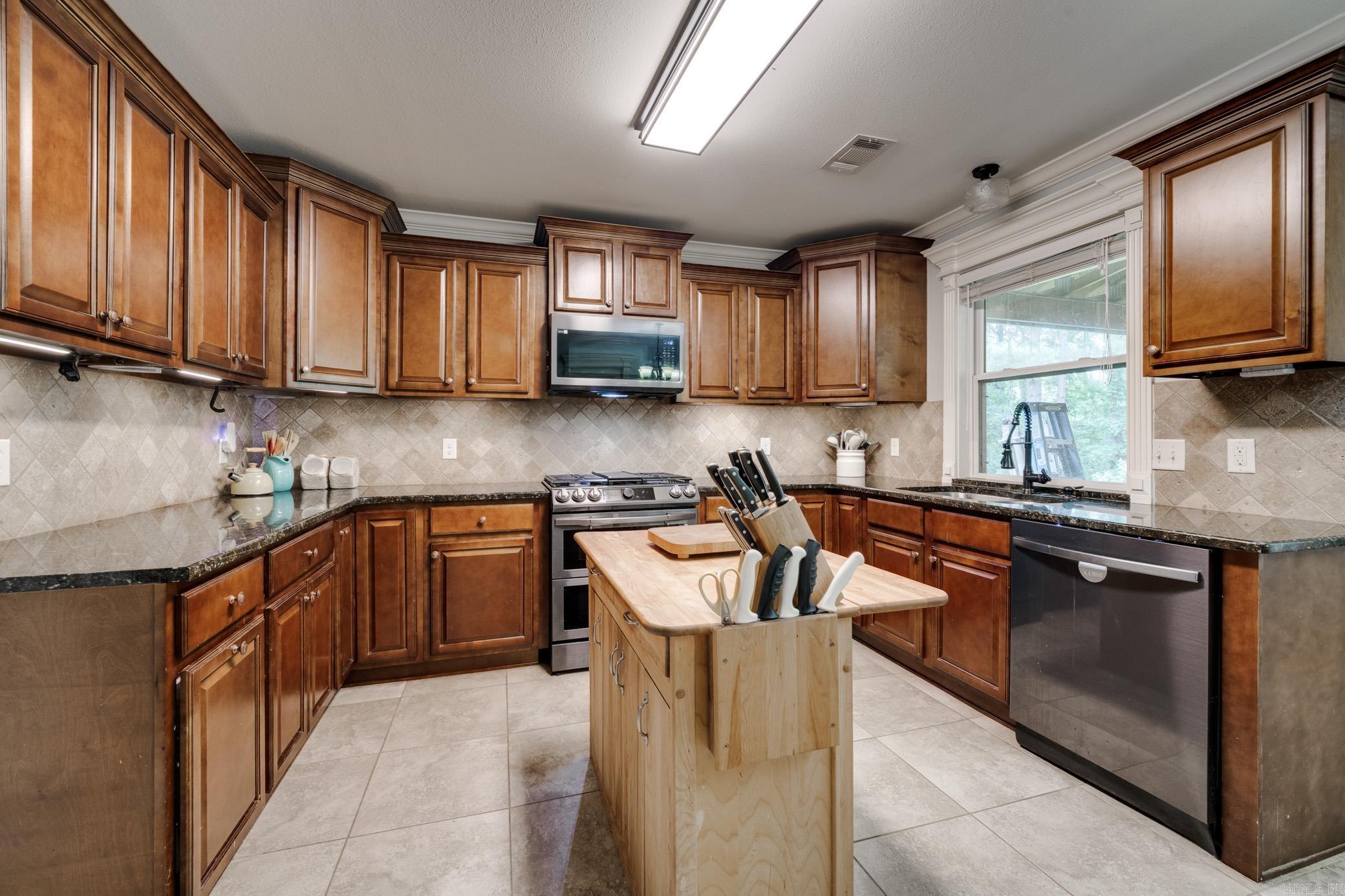 9006 Mars Hill  Bauxite, AR
