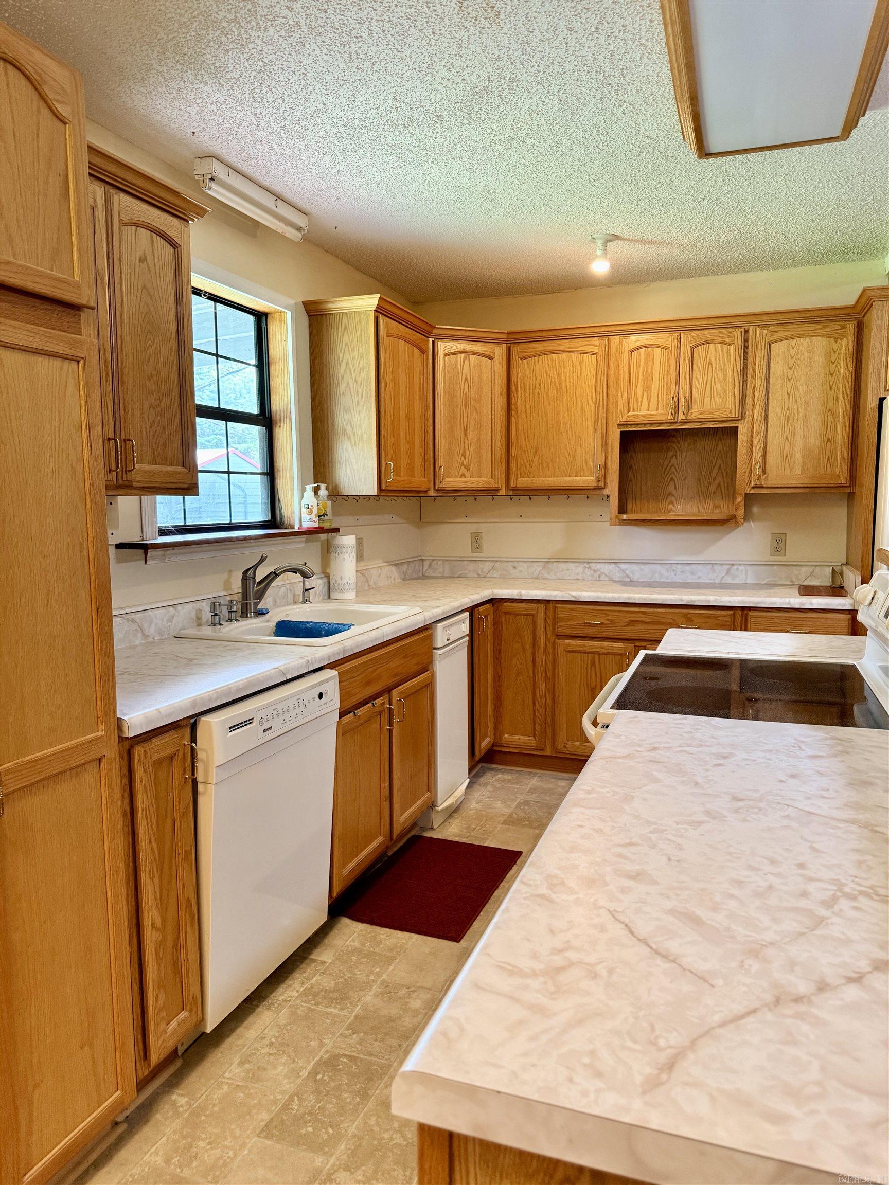249 Salt Cave  Greers Ferry, AR
