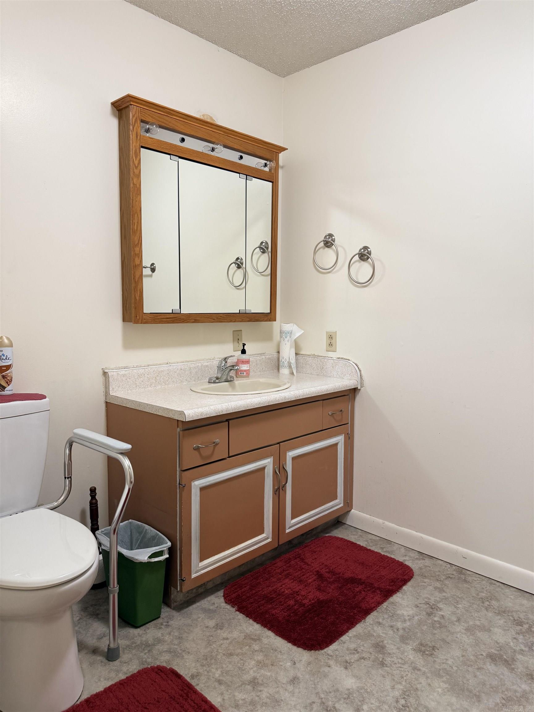249 Salt Cave  Greers Ferry, AR