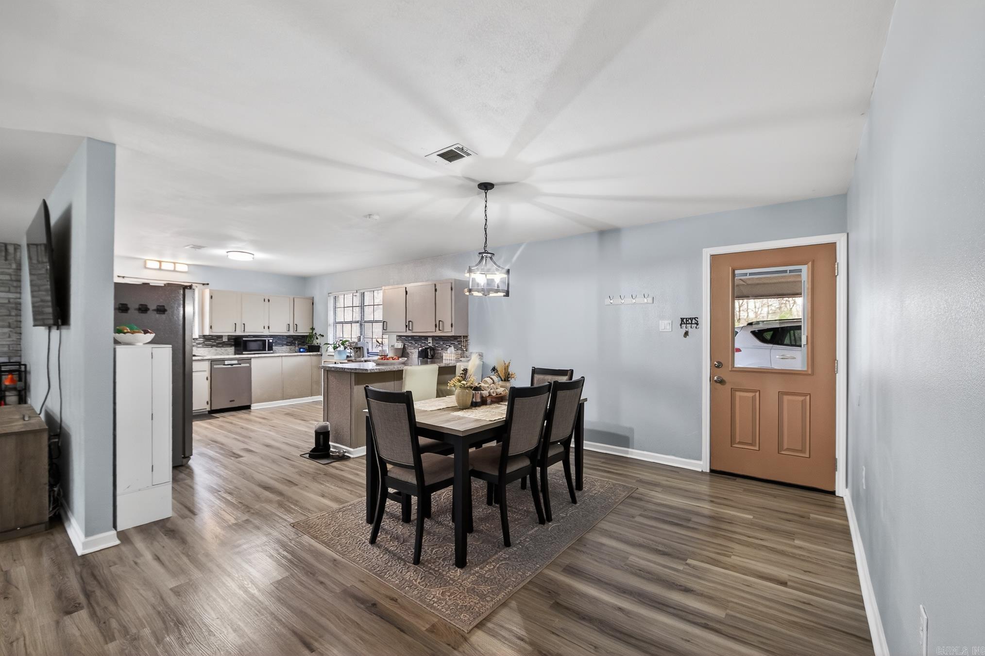 9 Snowden  Greenbrier, AR