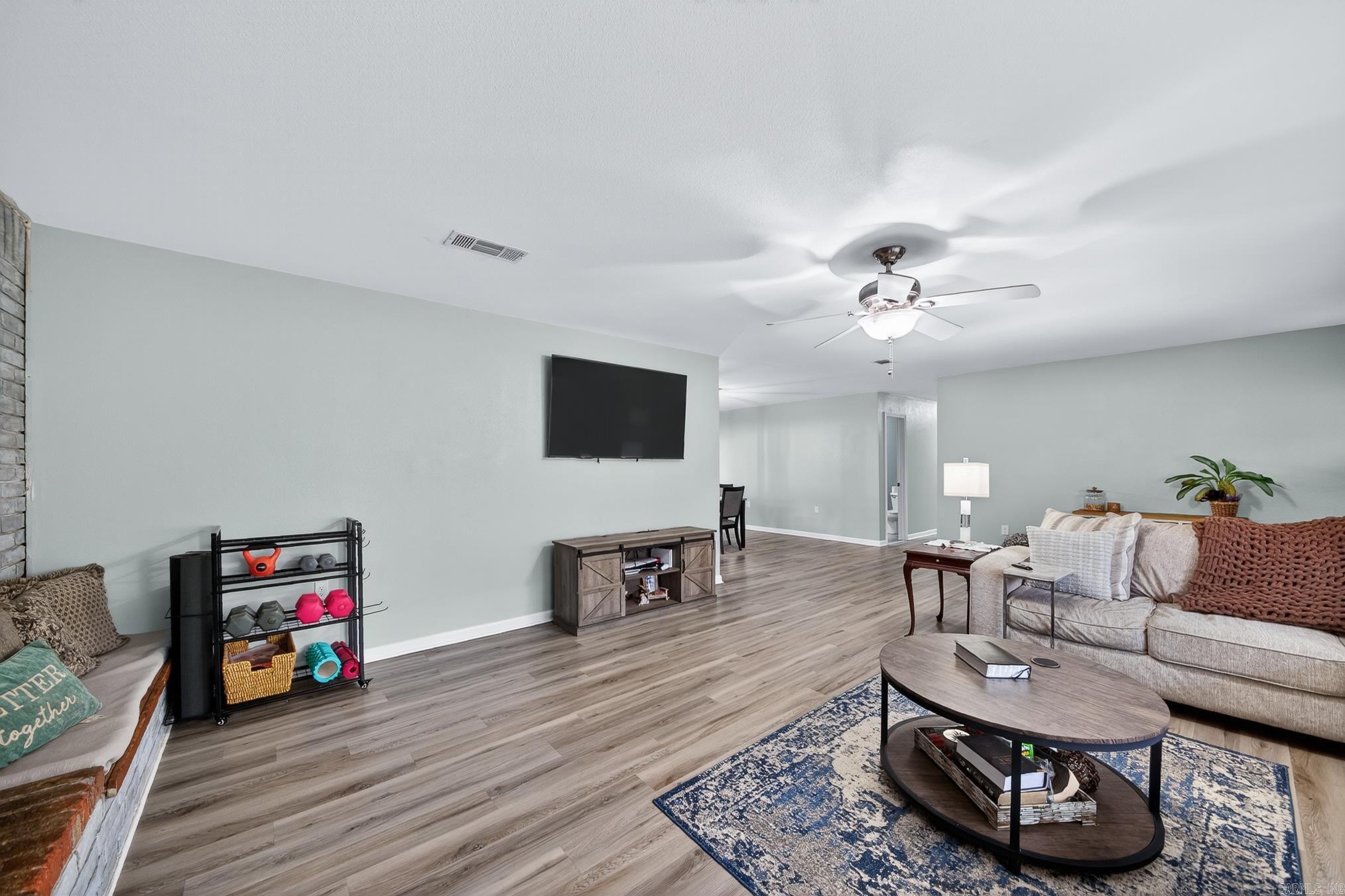 9 Snowden  Greenbrier, AR