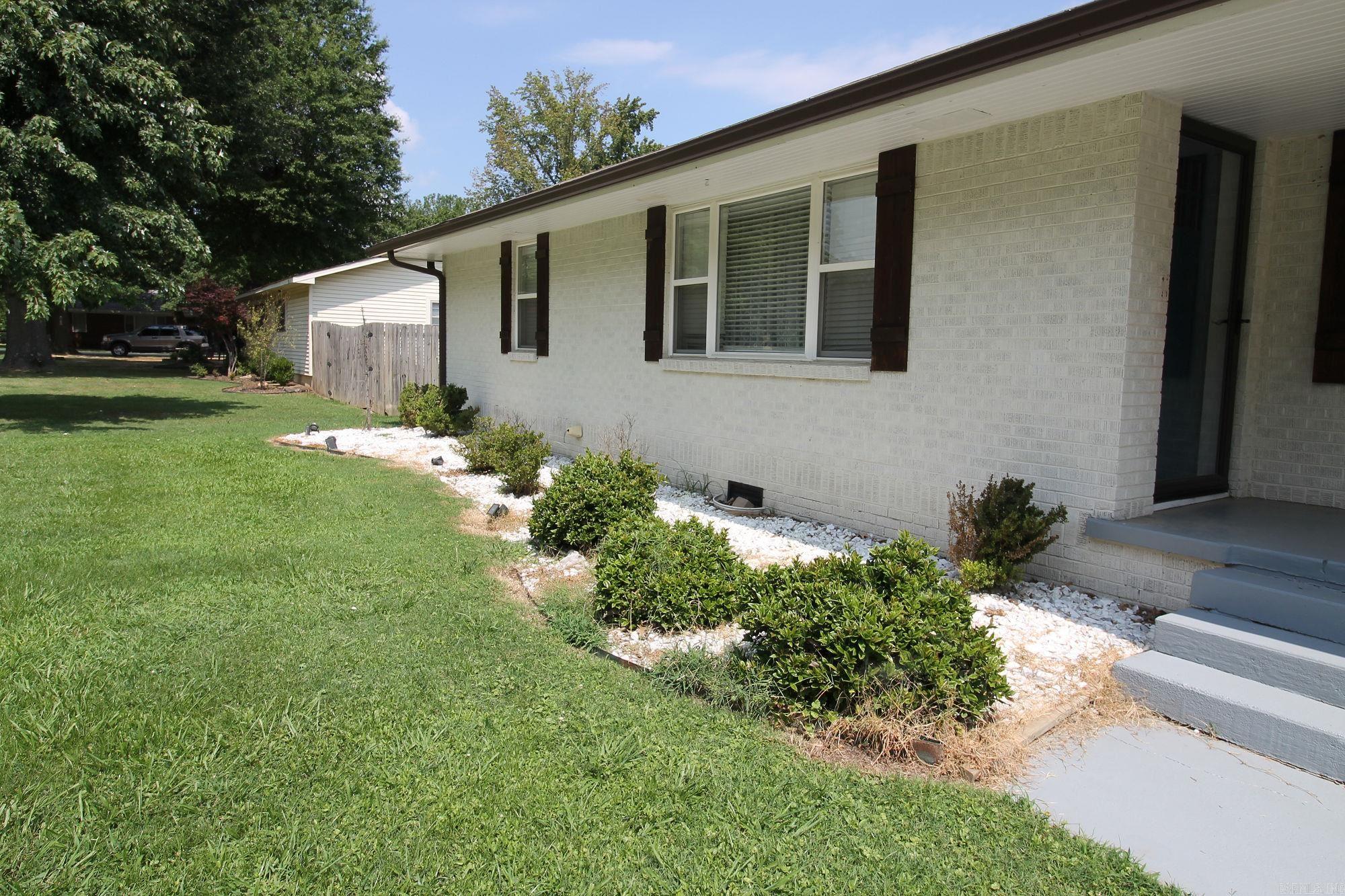 1809 Woodland  Paragould, AR