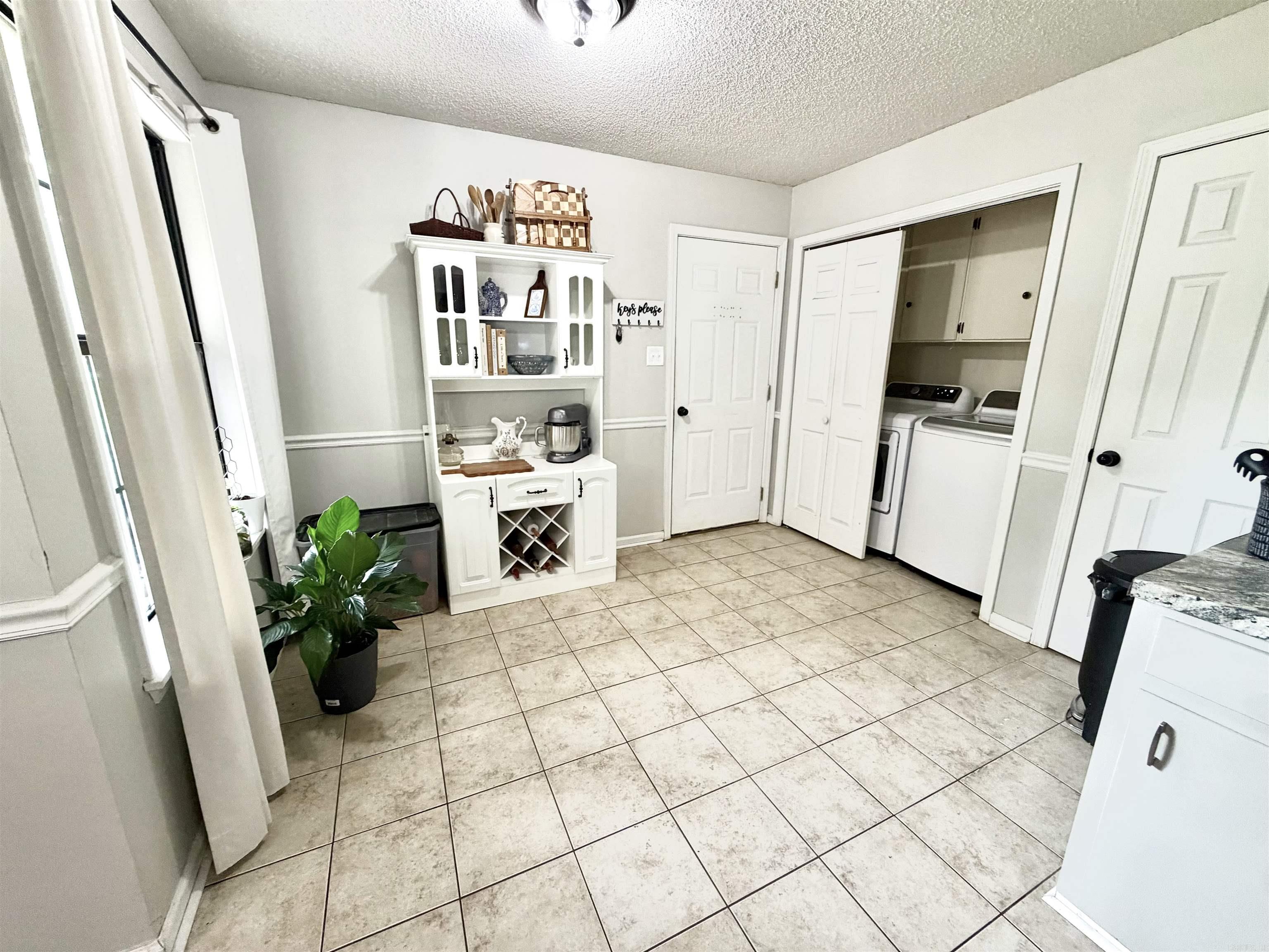 10 Valley Ct.  Sheridan, AR