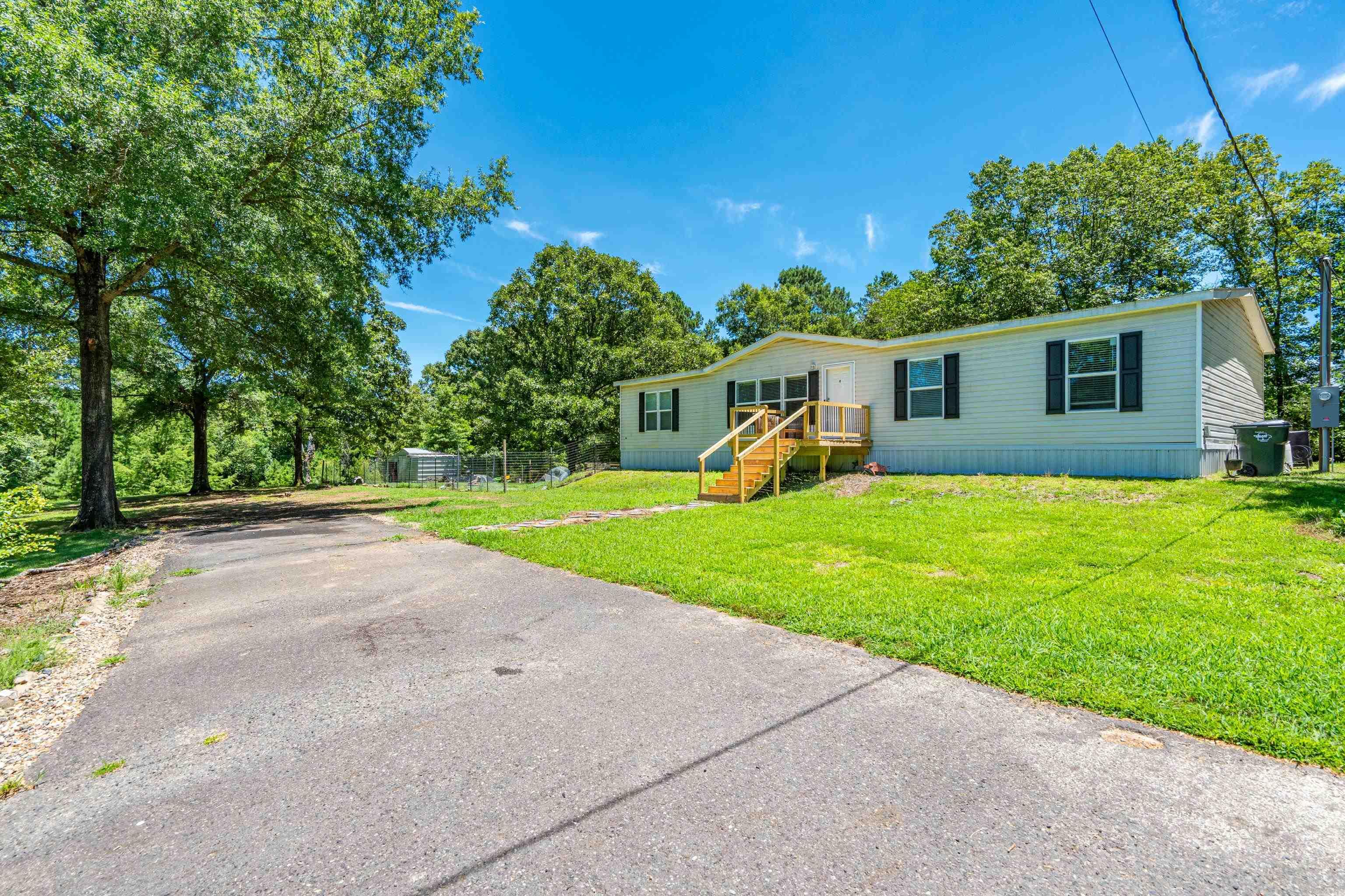 327 Nomoe Rd.  Royal, AR