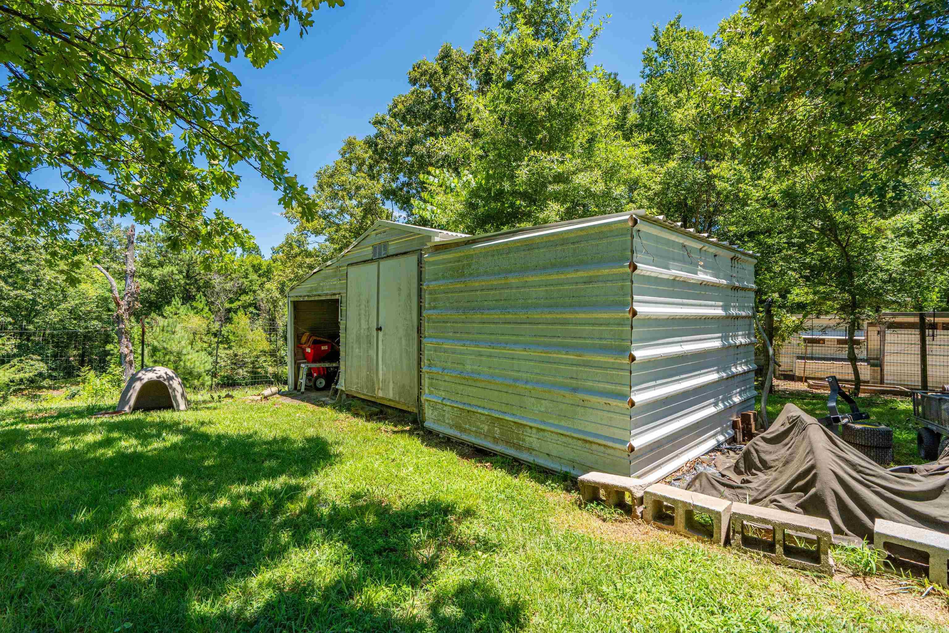 327 Nomoe Rd.  Royal, AR