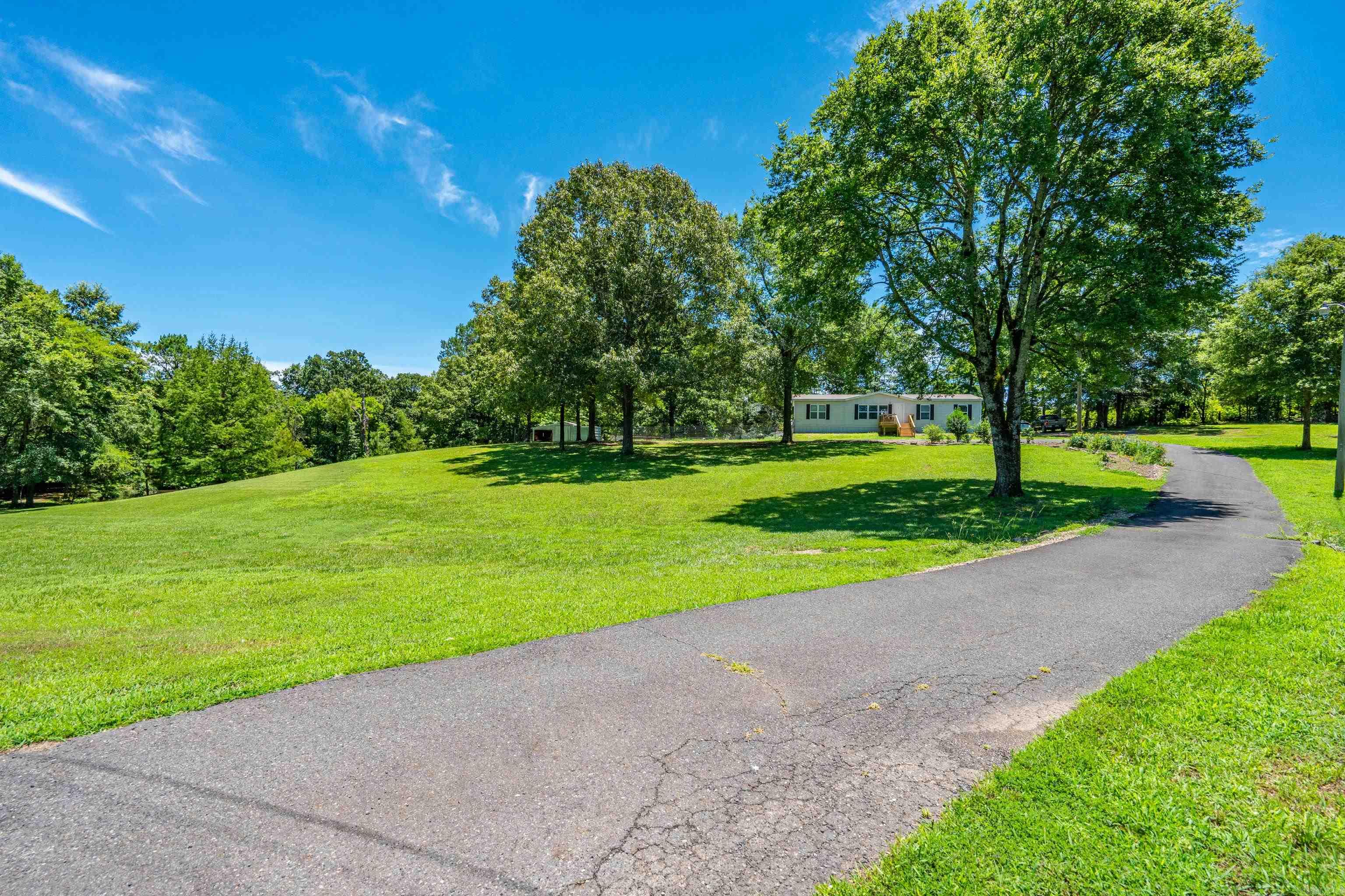 327 Nomoe Rd.  Royal, AR
