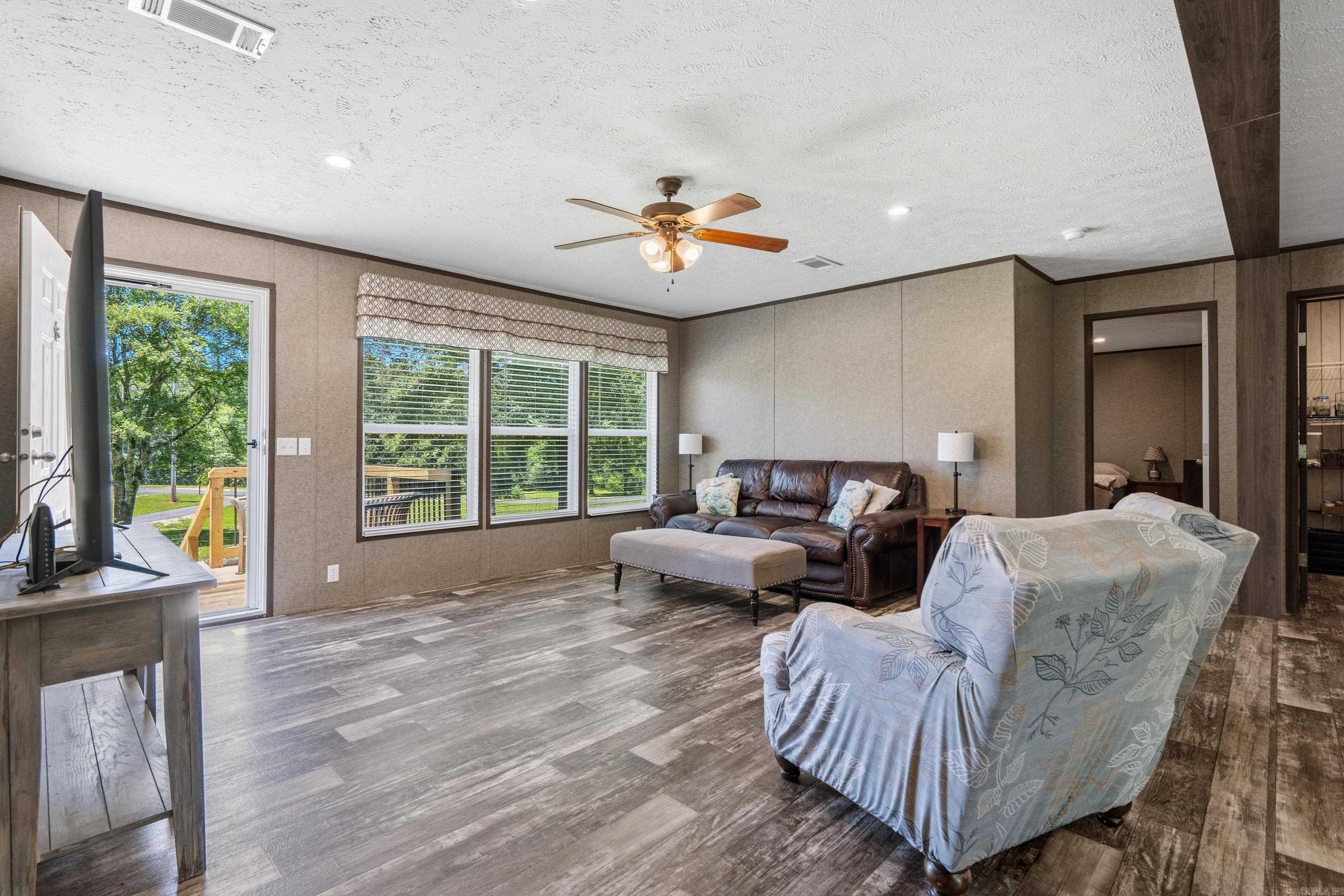 327 Nomoe Rd.  Royal, AR