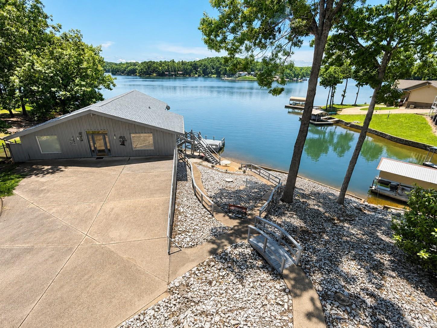56 N Lakeshore Drive  Cherokee Village, AR