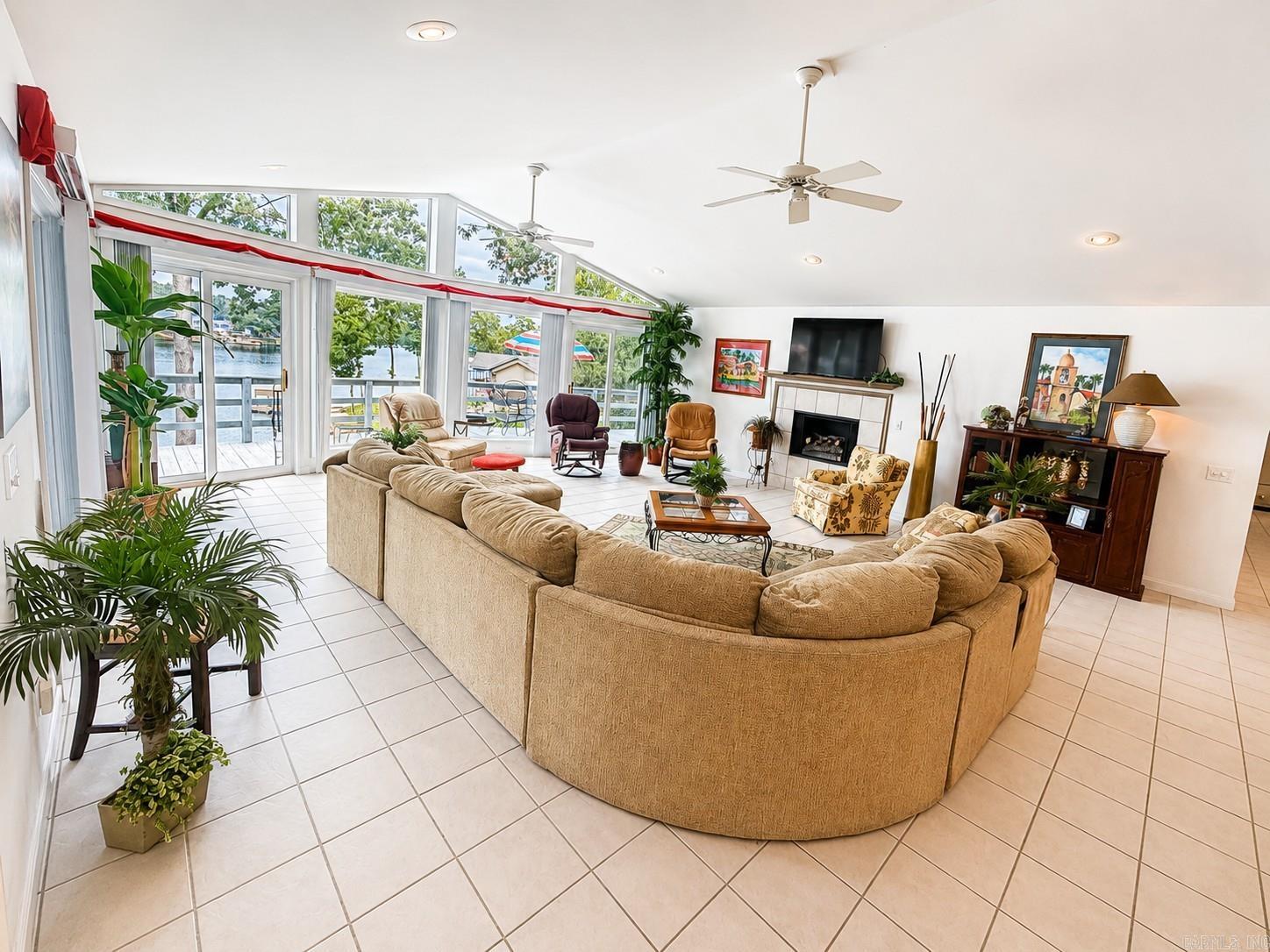 56 N Lakeshore Drive  Cherokee Village, AR