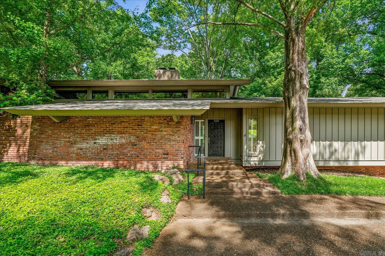 228 Summit  Forrest City, AR