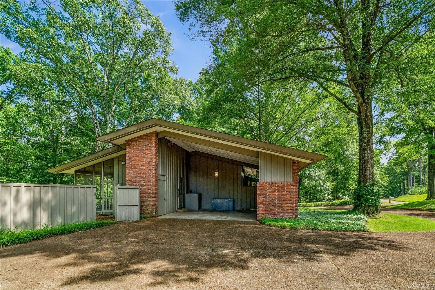 228 Summit  Forrest City, AR