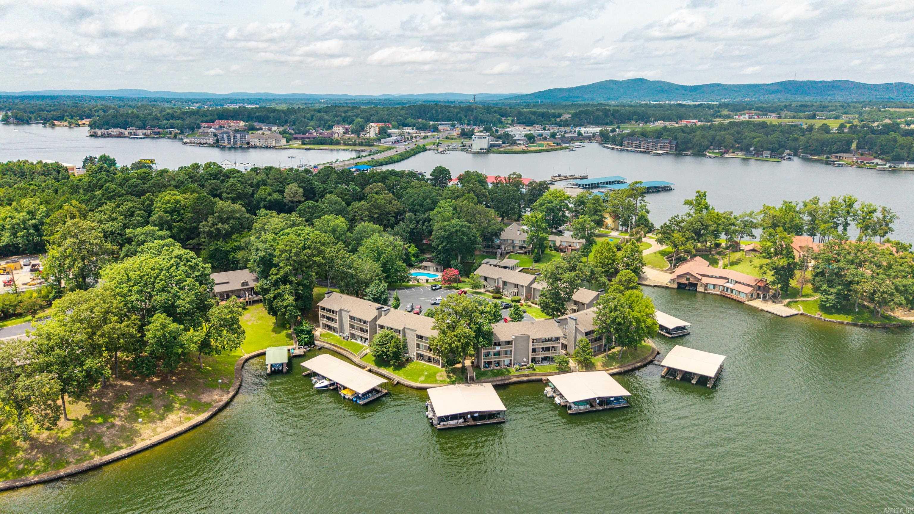 250 Grand Isle Dr  Hot Springs, AR
