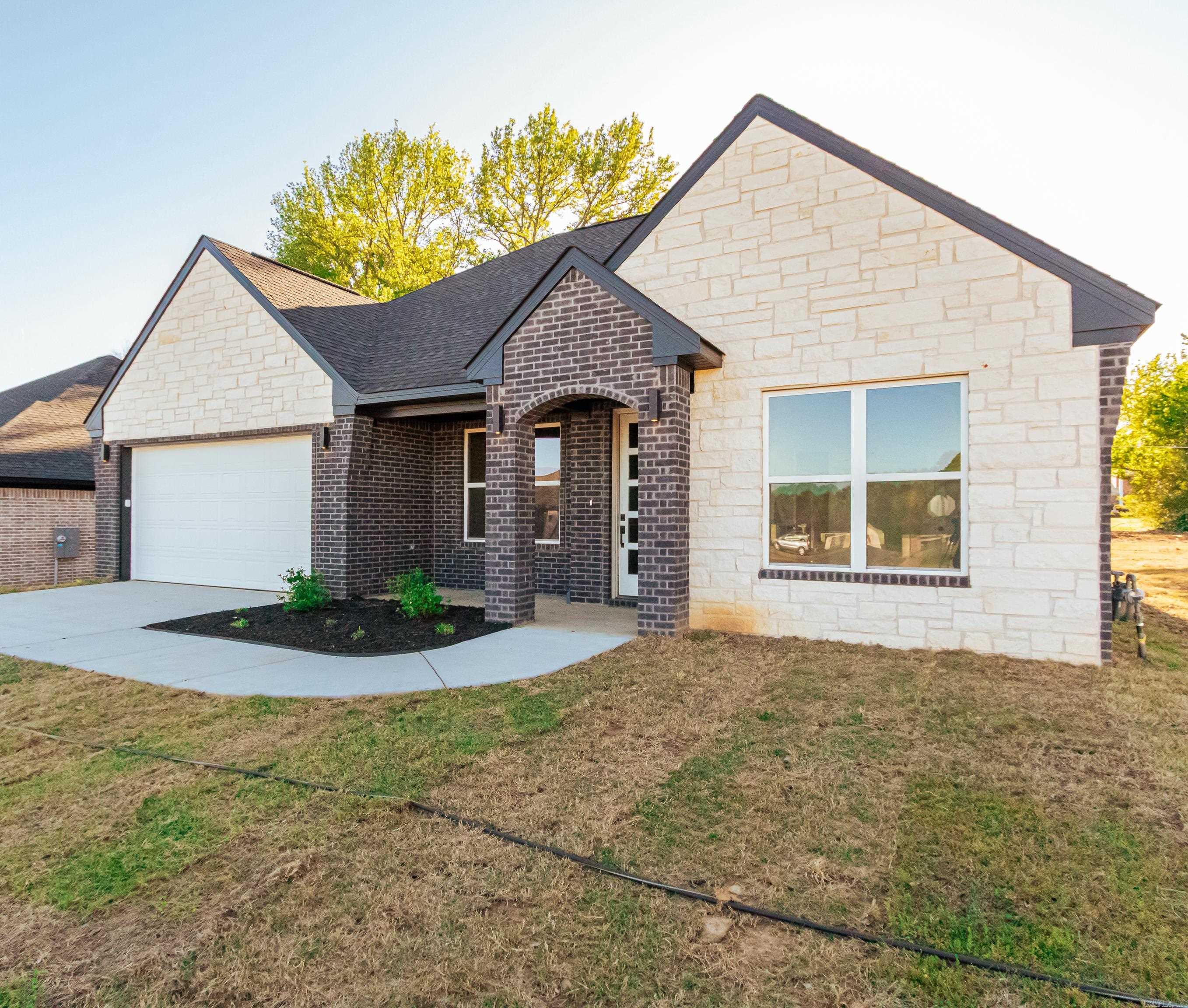 1437 Justice  Jacksonville, AR