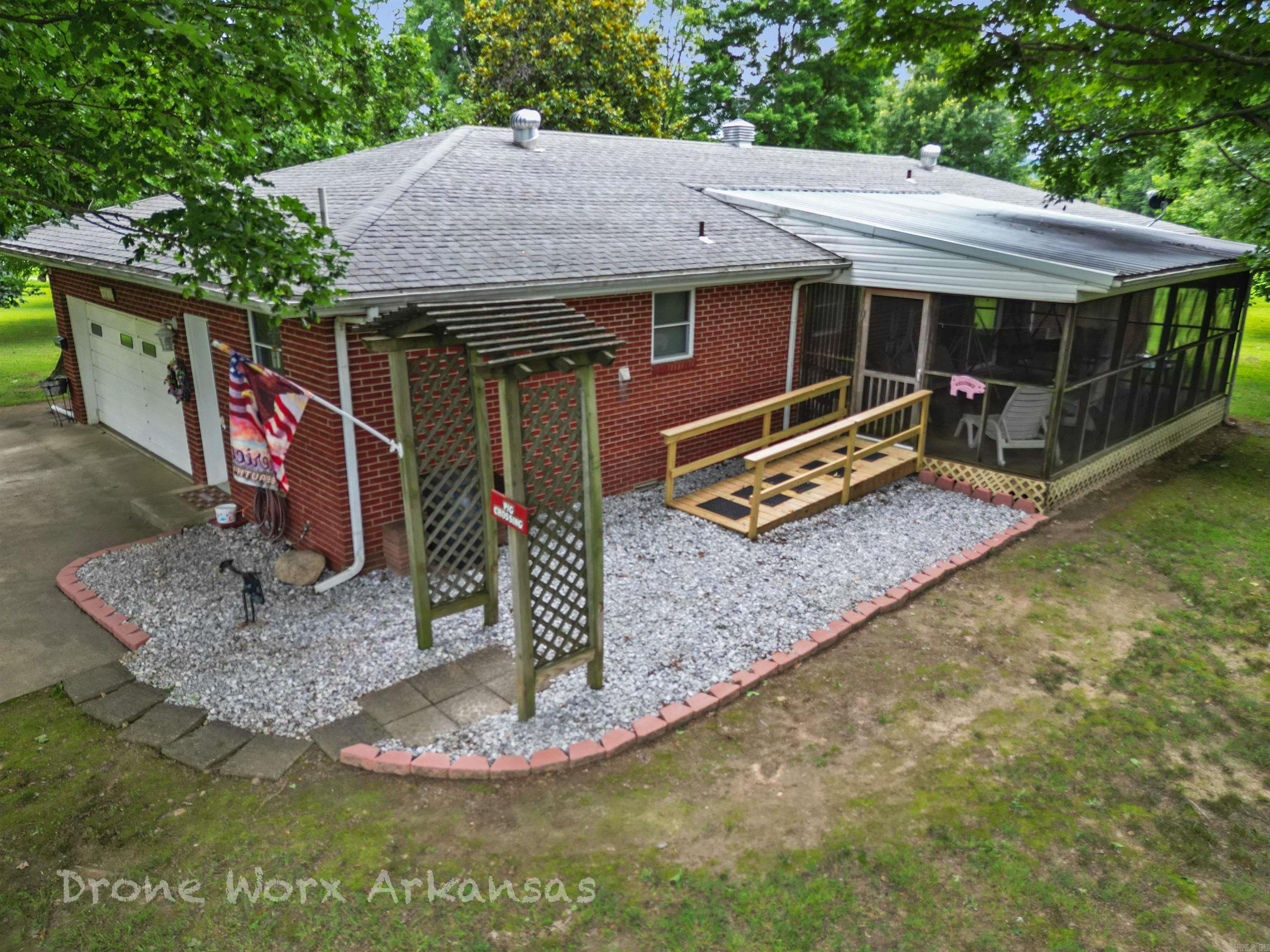 213 Westwood  Marshall, AR