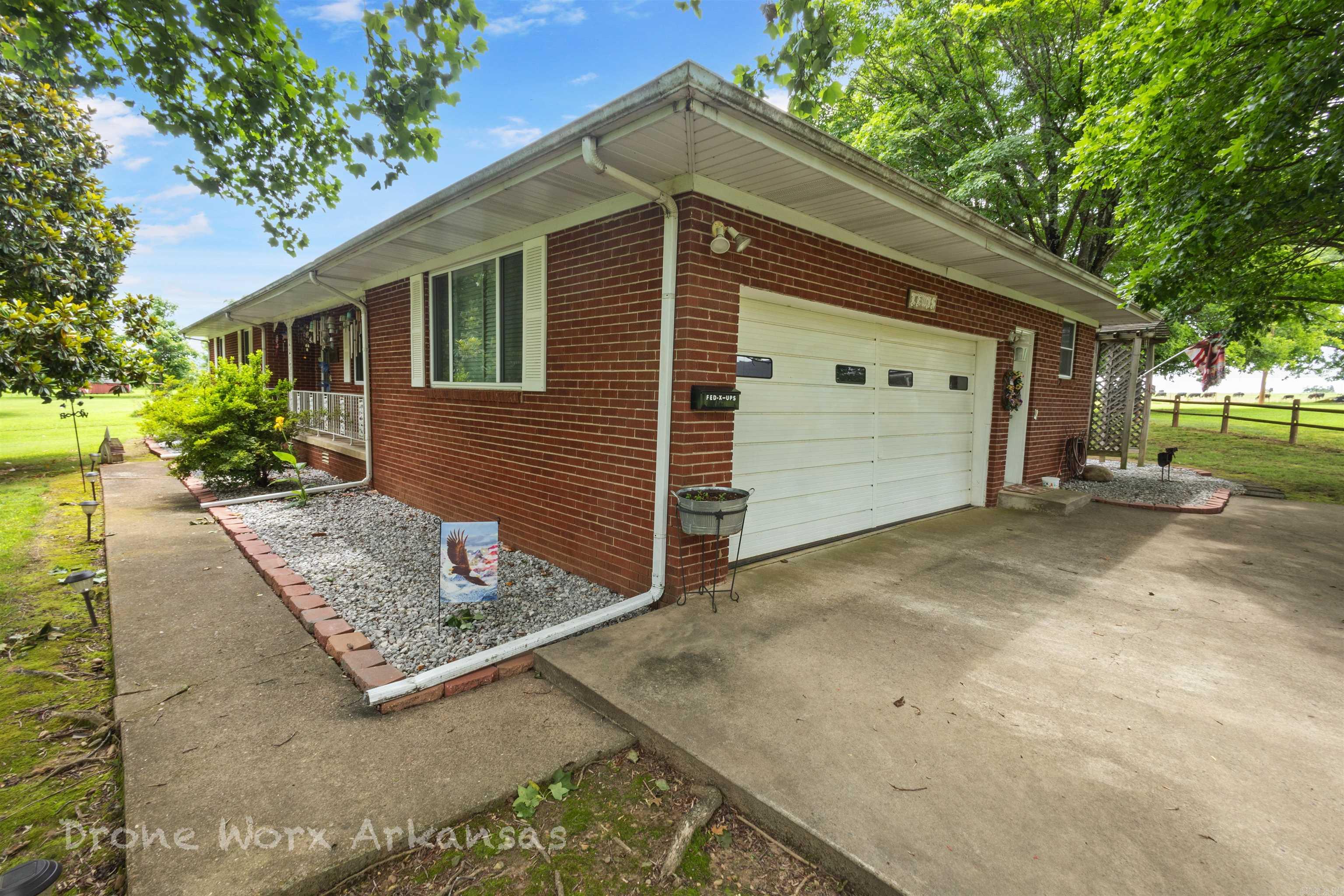 213 Westwood  Marshall, AR