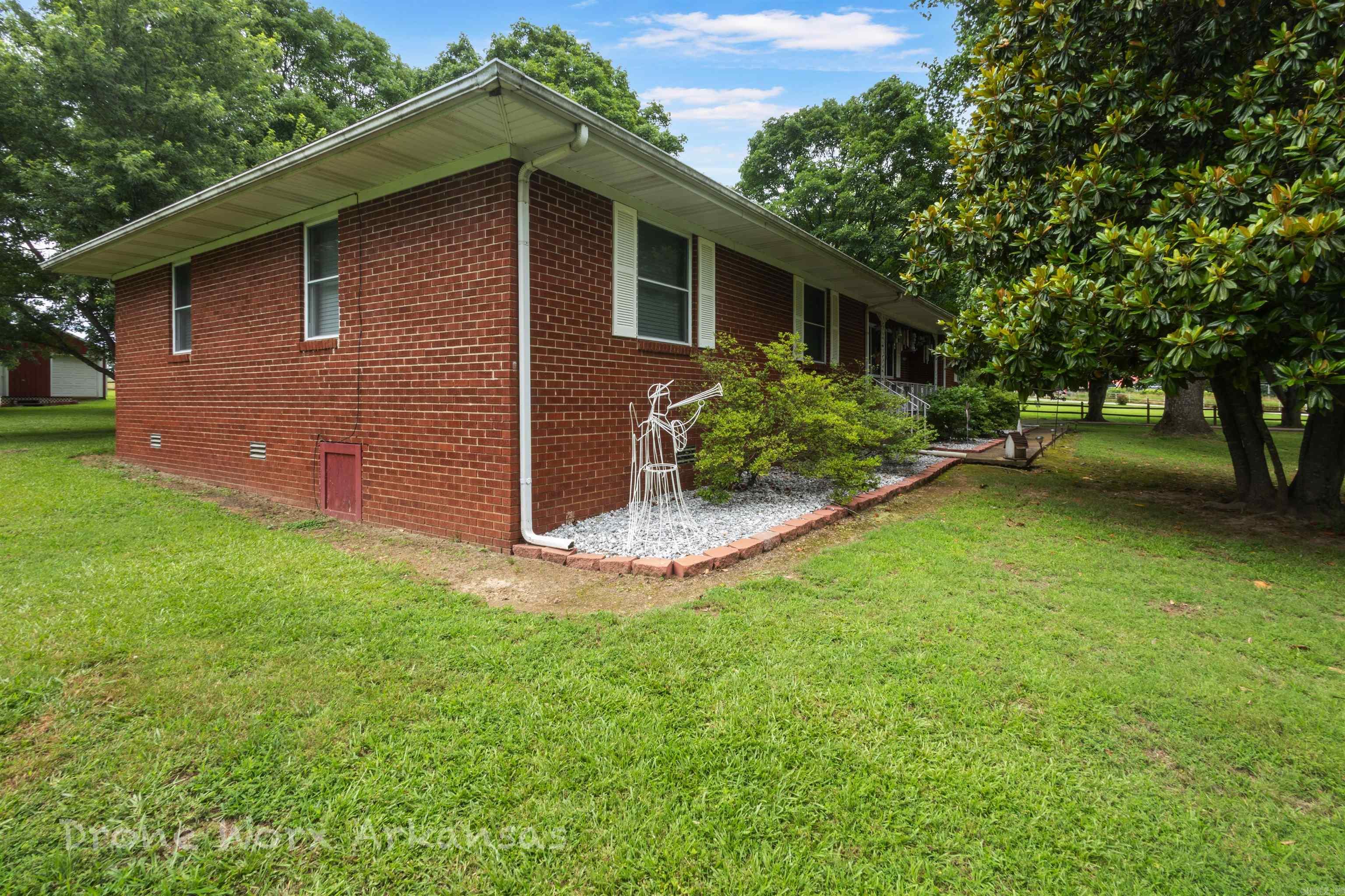 213 Westwood  Marshall, AR