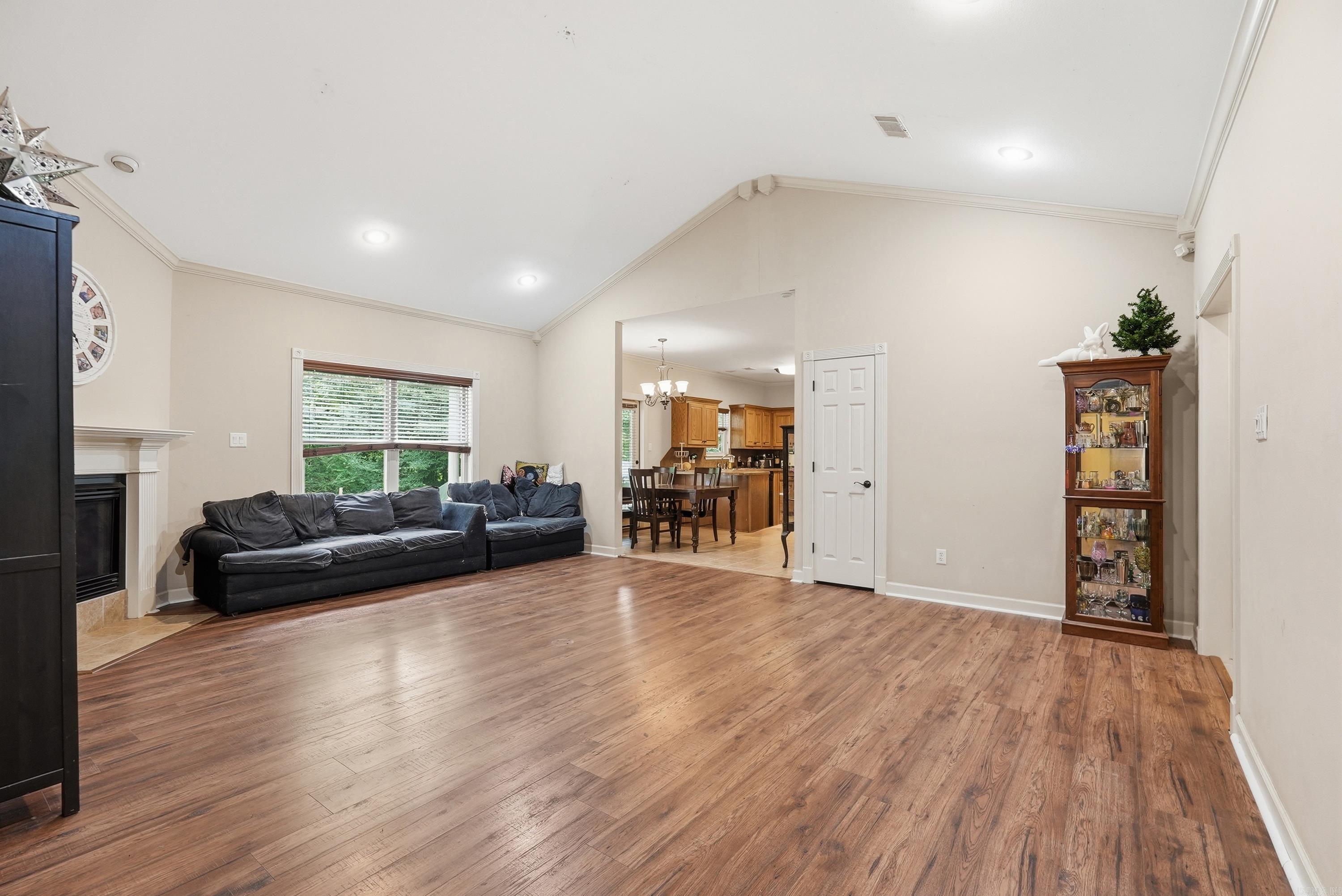 3013 W Greenbrier  Benton, AR