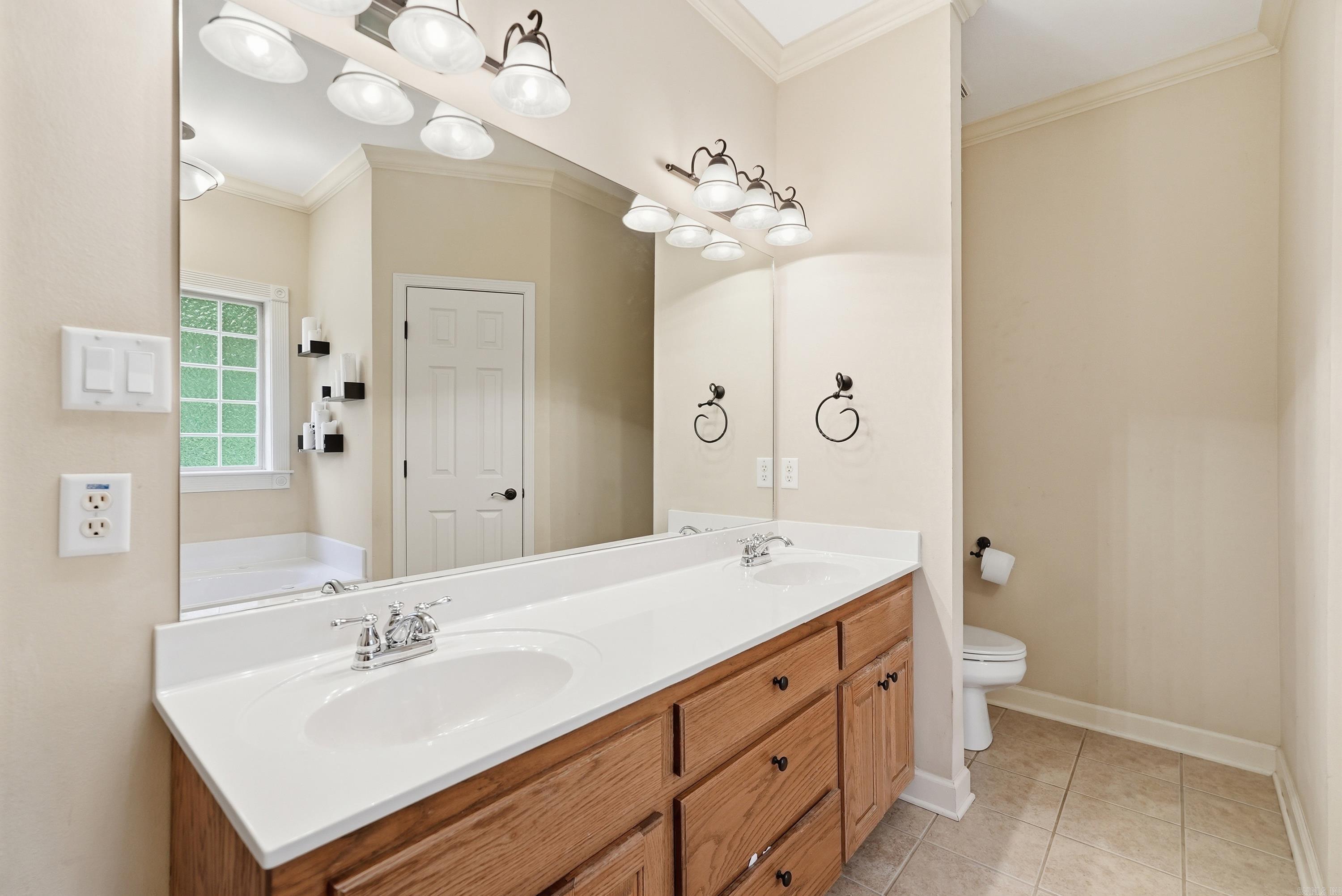 3013 W Greenbrier  Benton, AR