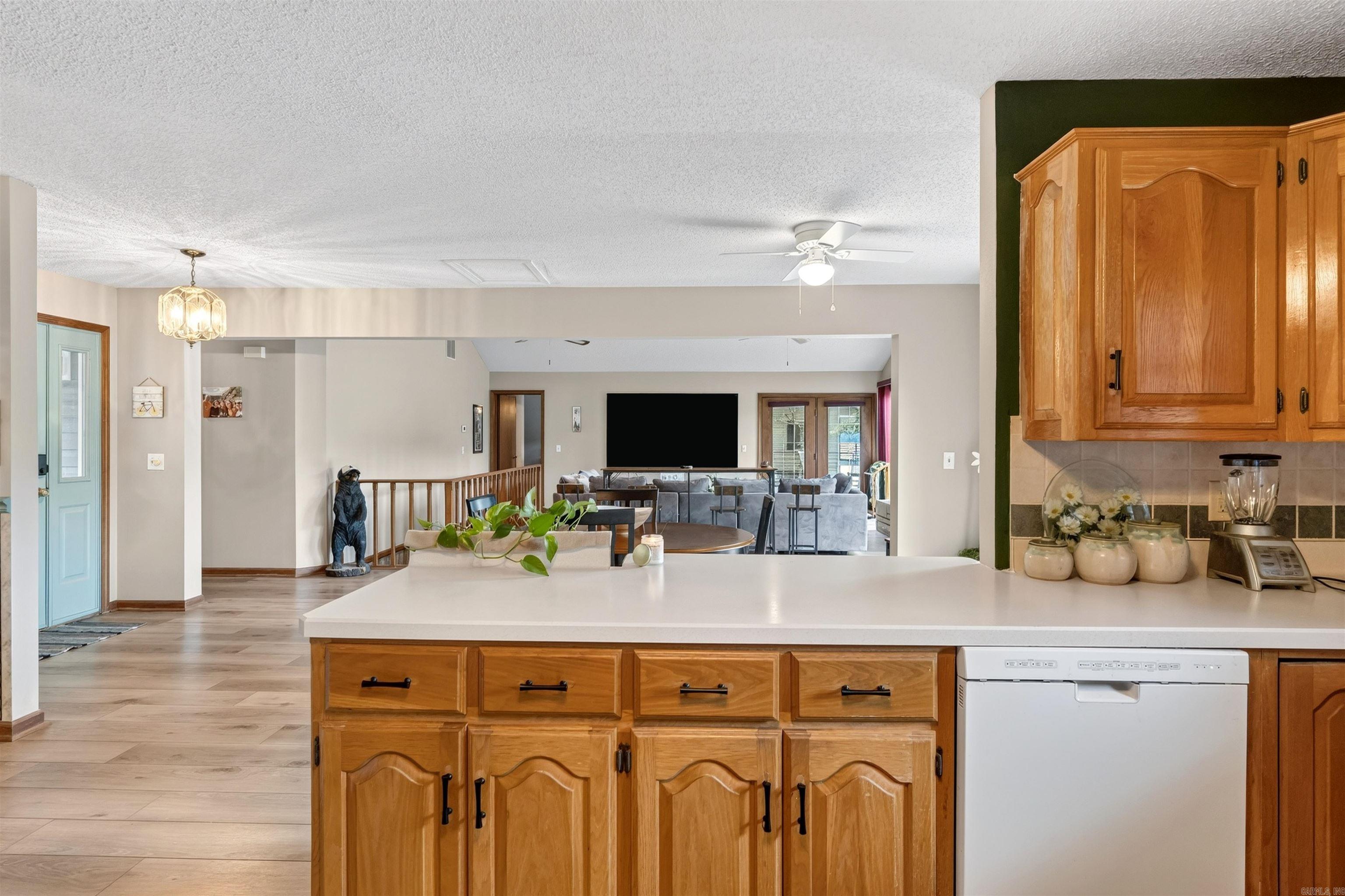 7 Llana  Hot Springs Village, AR