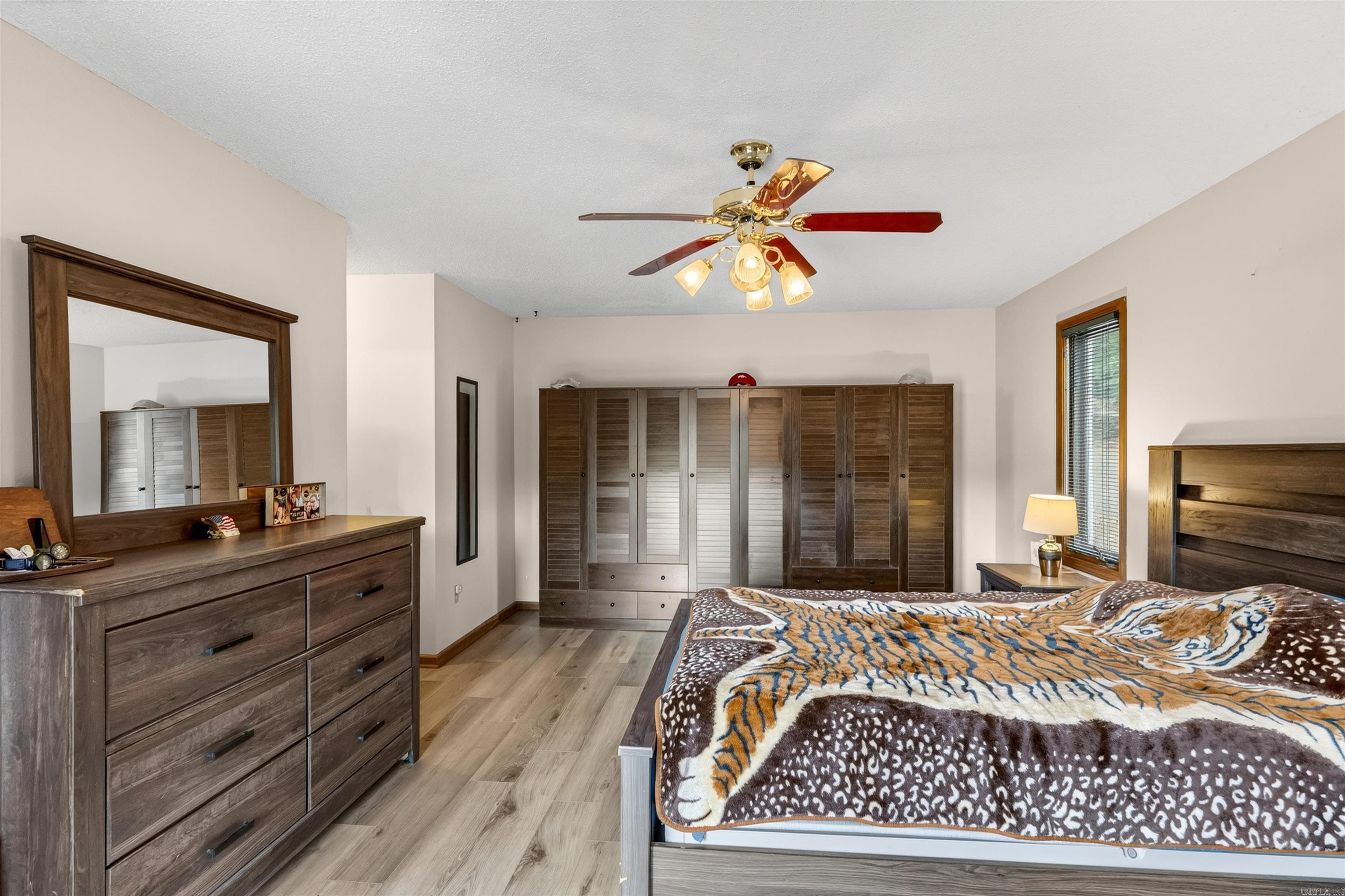 7 Llana  Hot Springs Village, AR