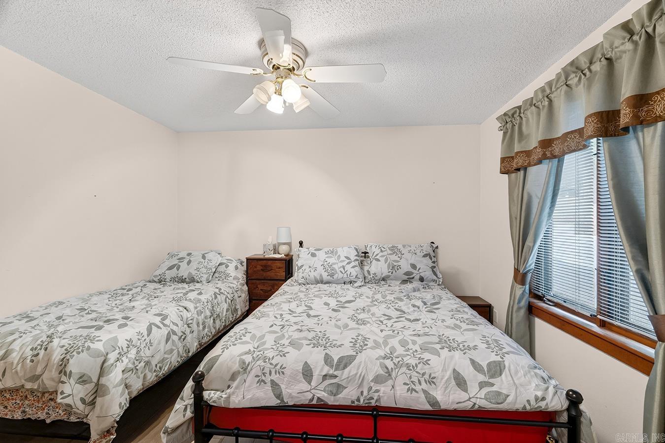 7 Llana  Hot Springs Village, AR