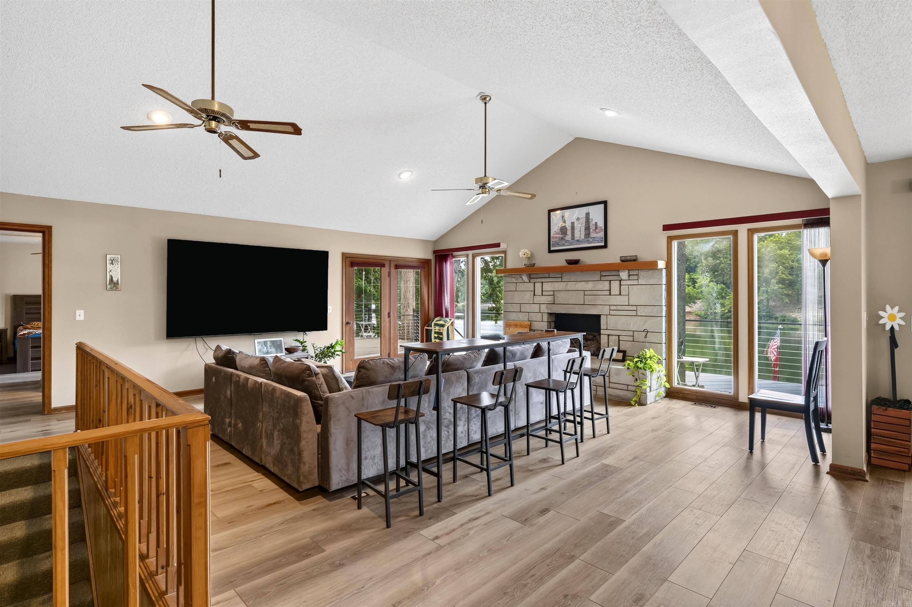7 Llana  Hot Springs Village, AR