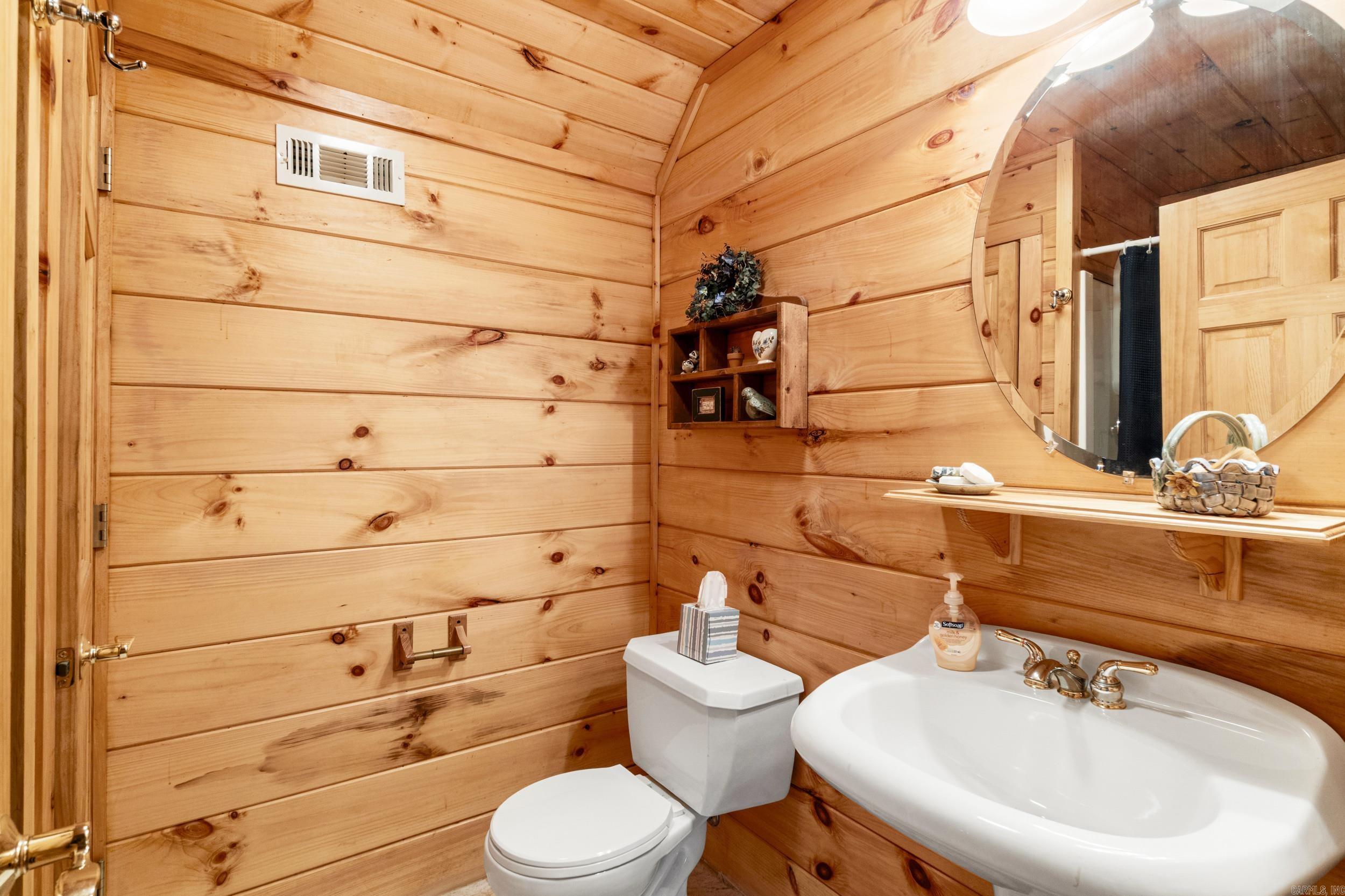 257 Lake Park  Shirley, AR