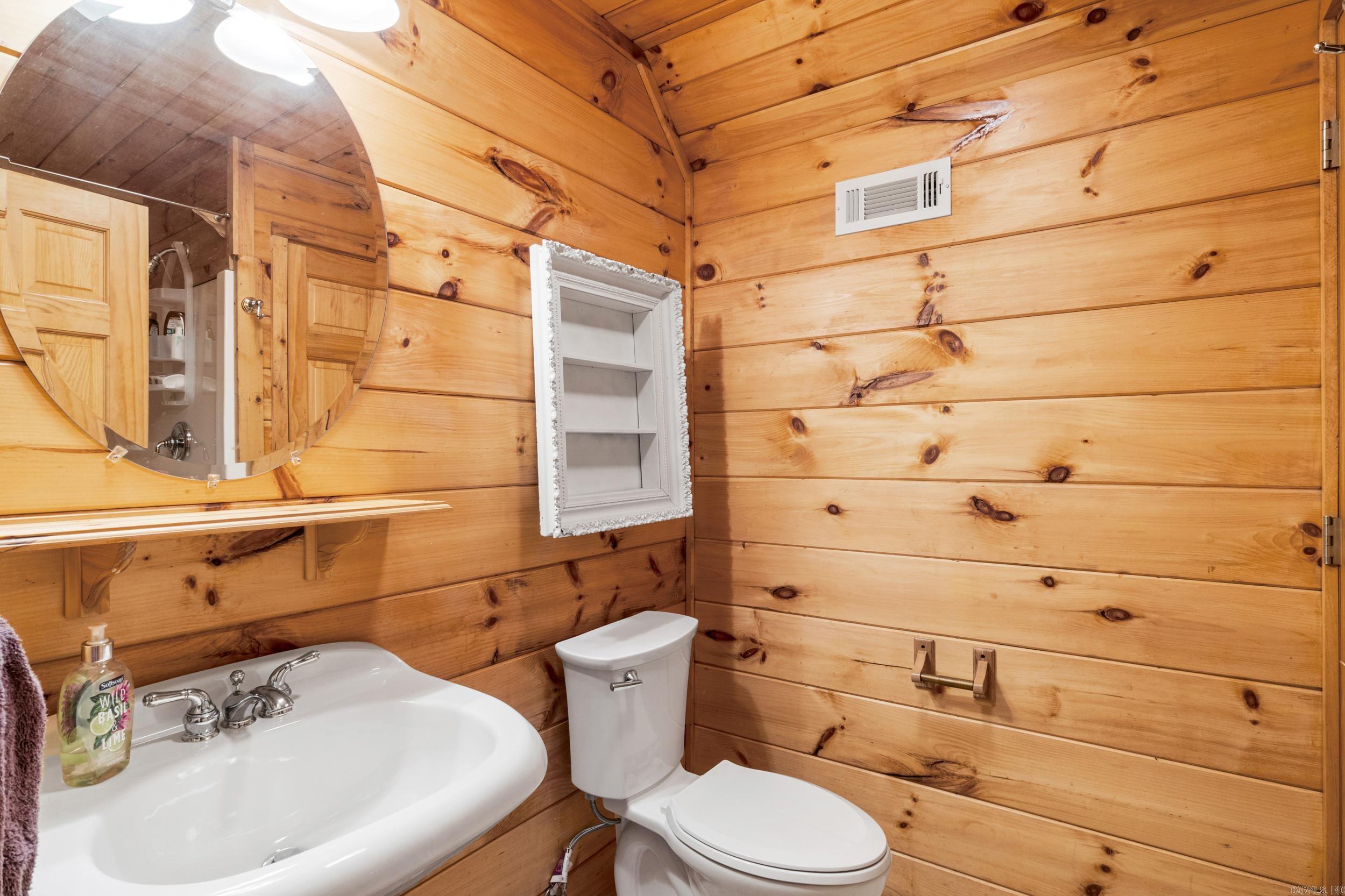 257 Lake Park  Shirley, AR
