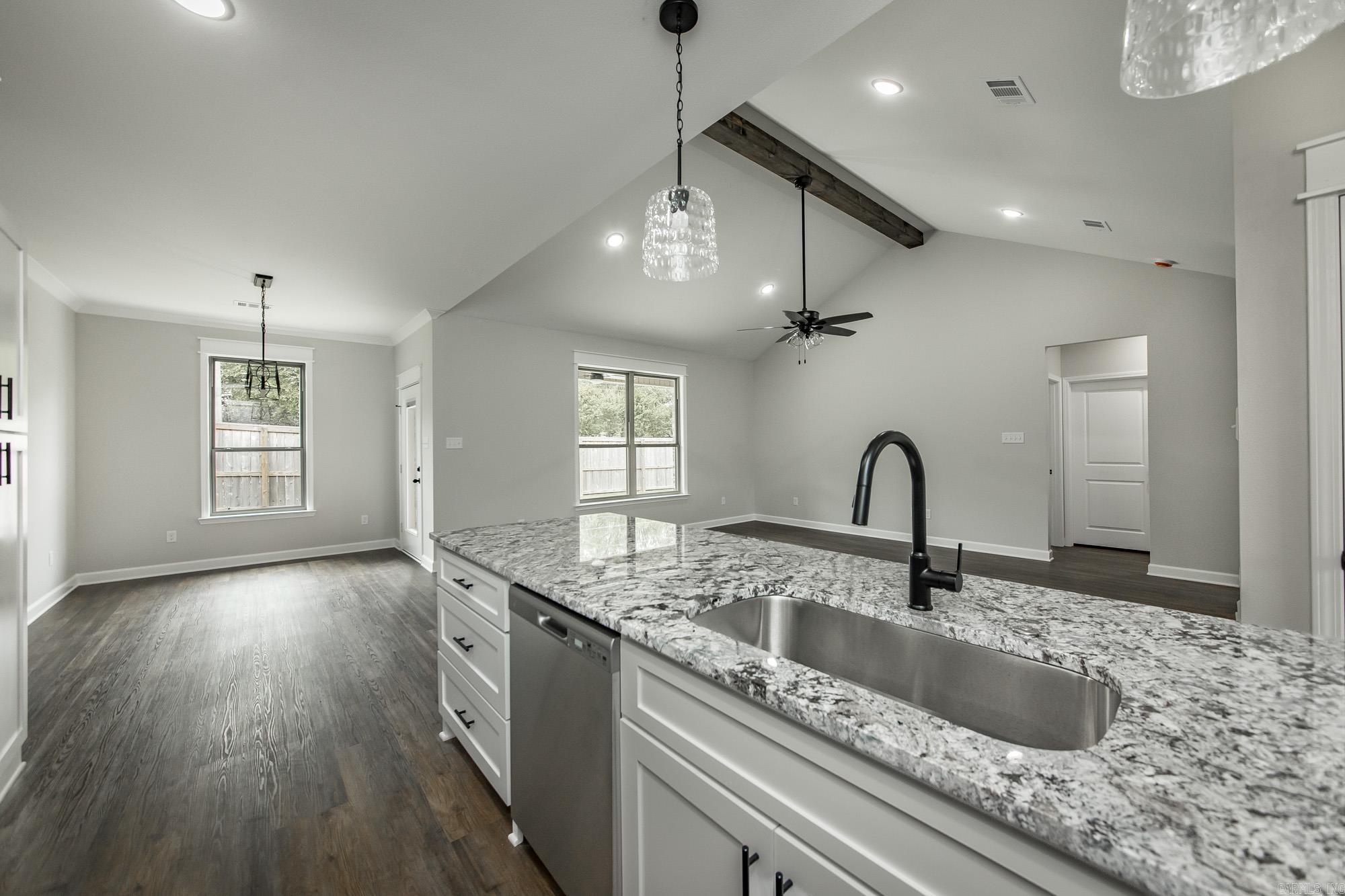 942 Villa Vista  Cabot, AR