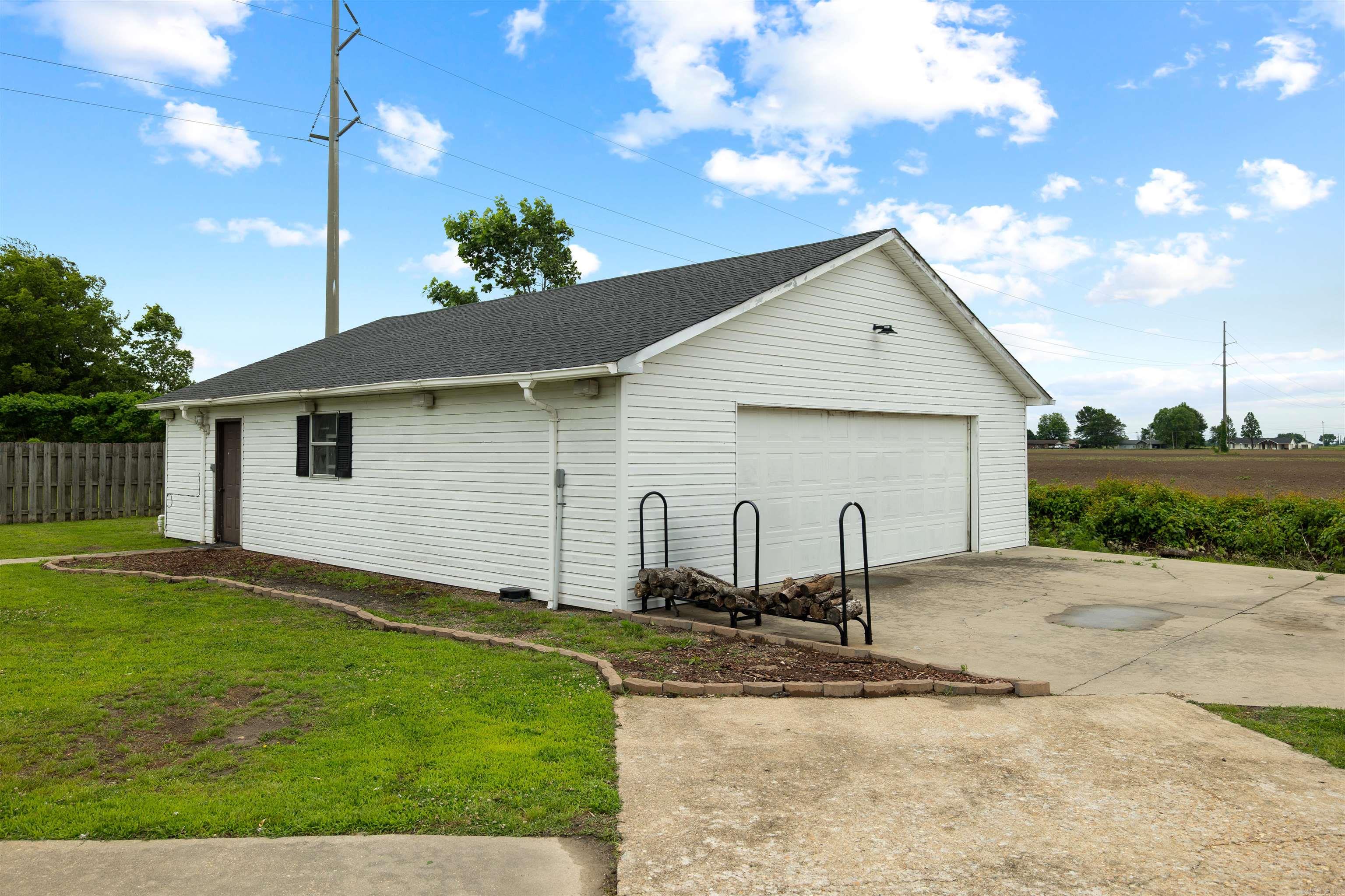 13298 Dixie  Trumann, AR