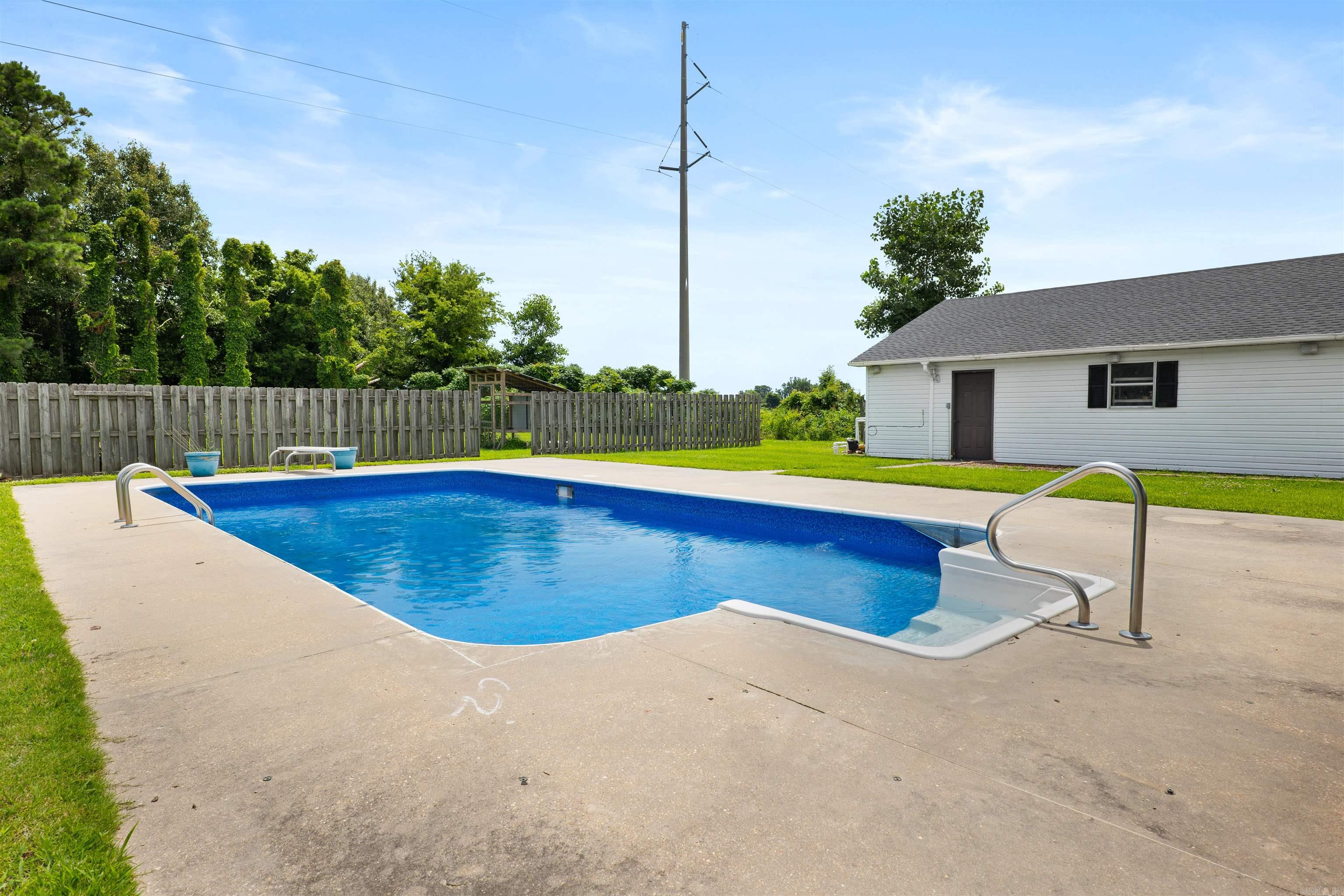 13298 Dixie  Trumann, AR