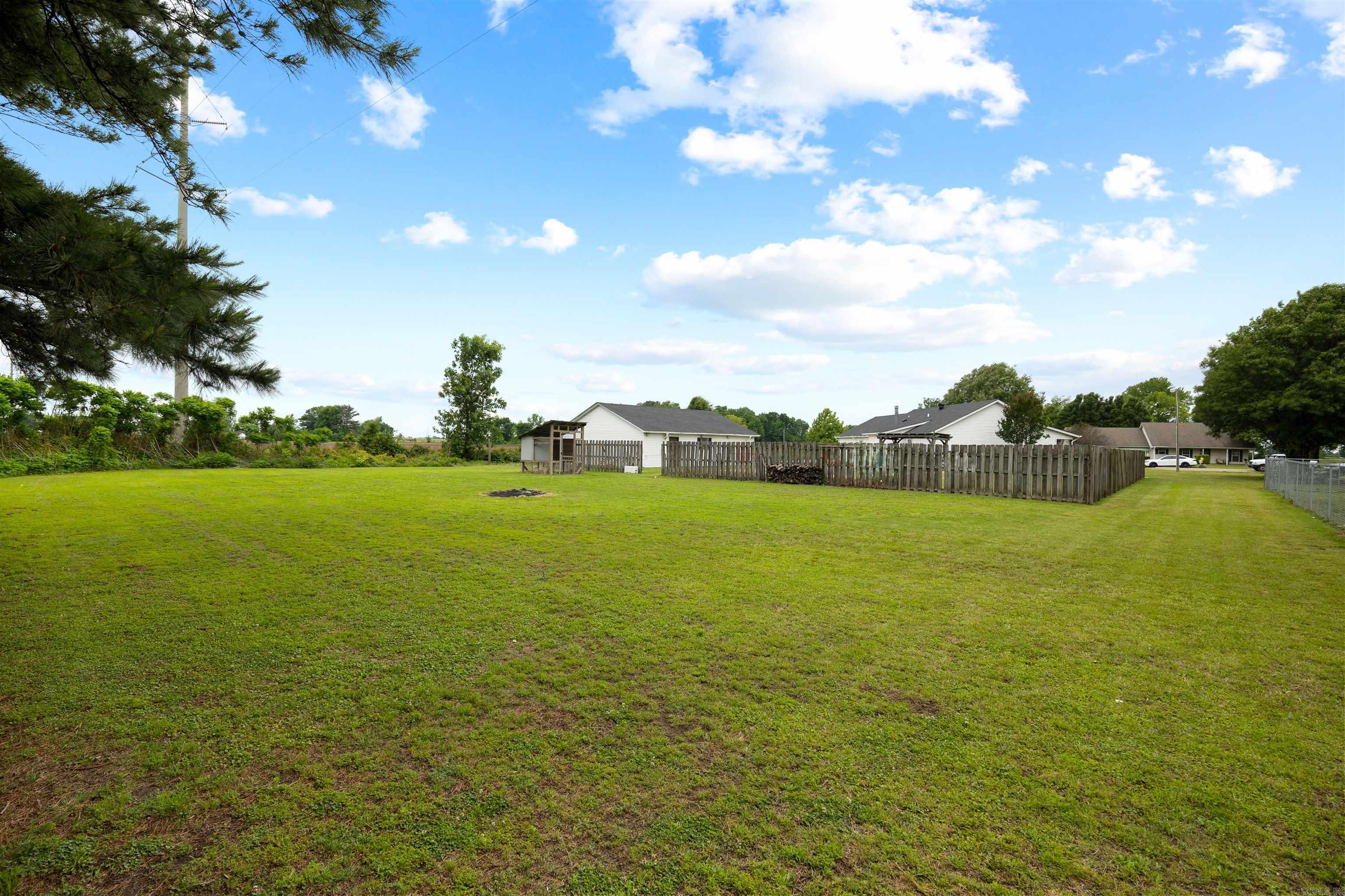 13298 Dixie  Trumann, AR