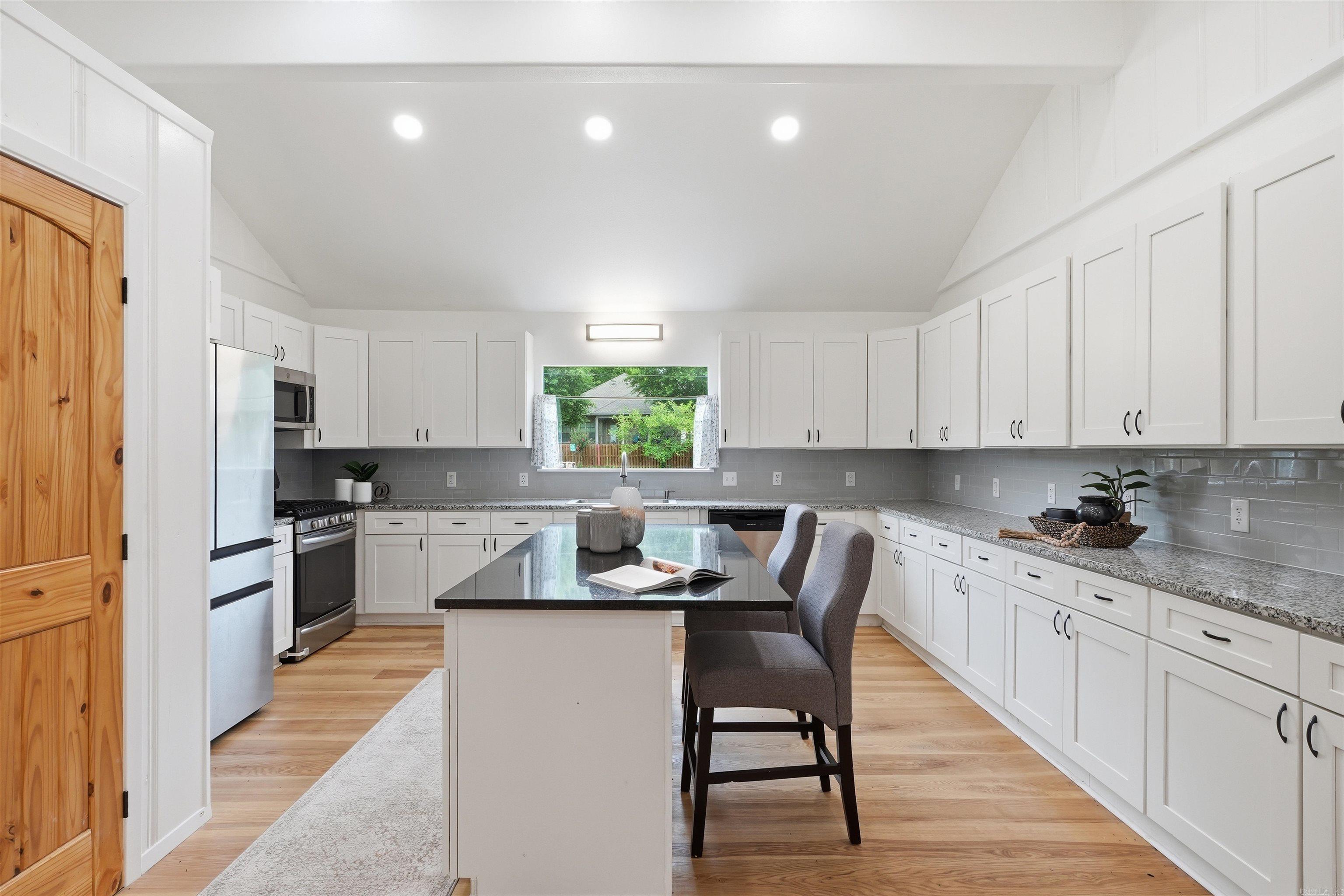 5524 Pinnacle Valley  Little Rock, AR