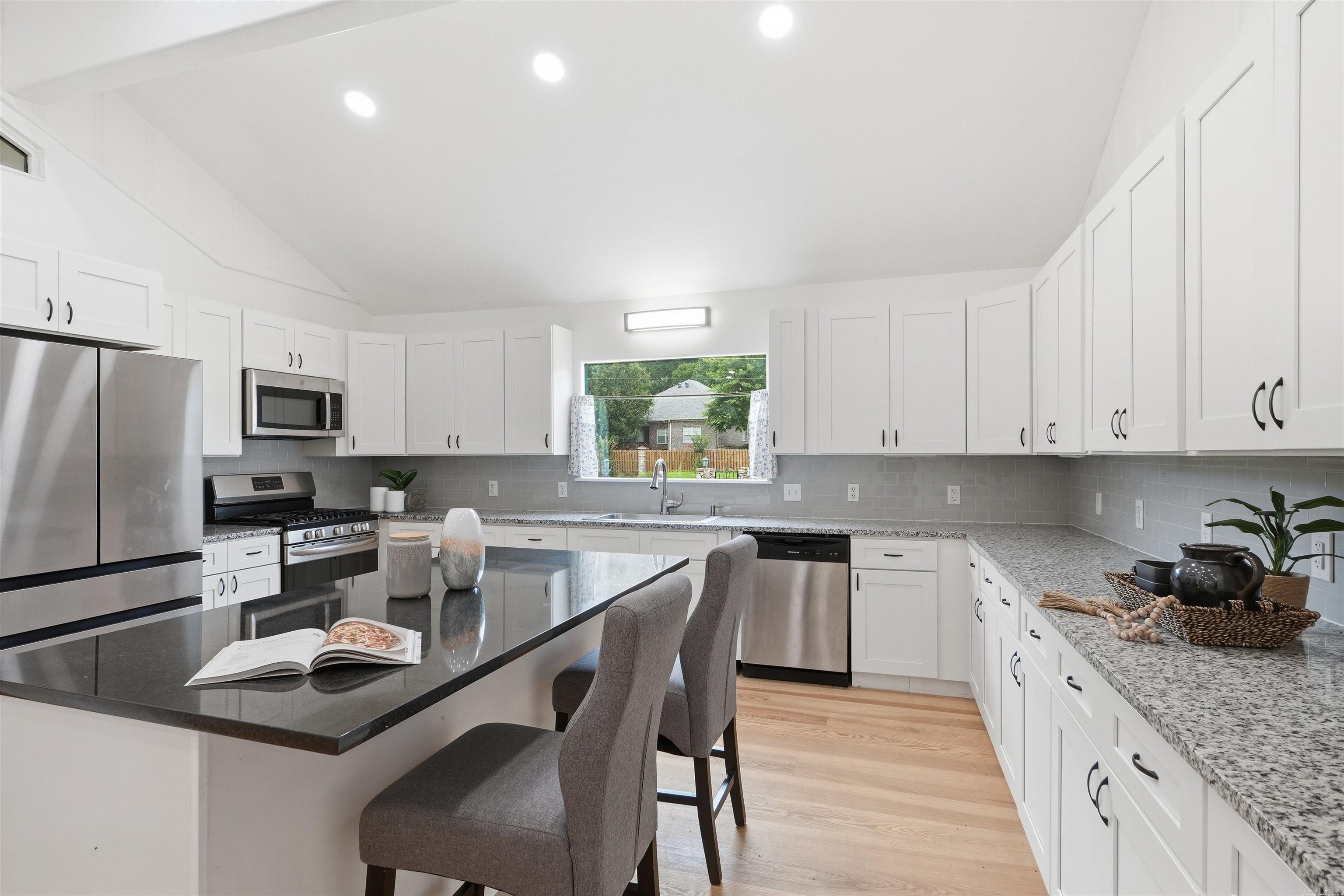 5524 Pinnacle Valley  Little Rock, AR