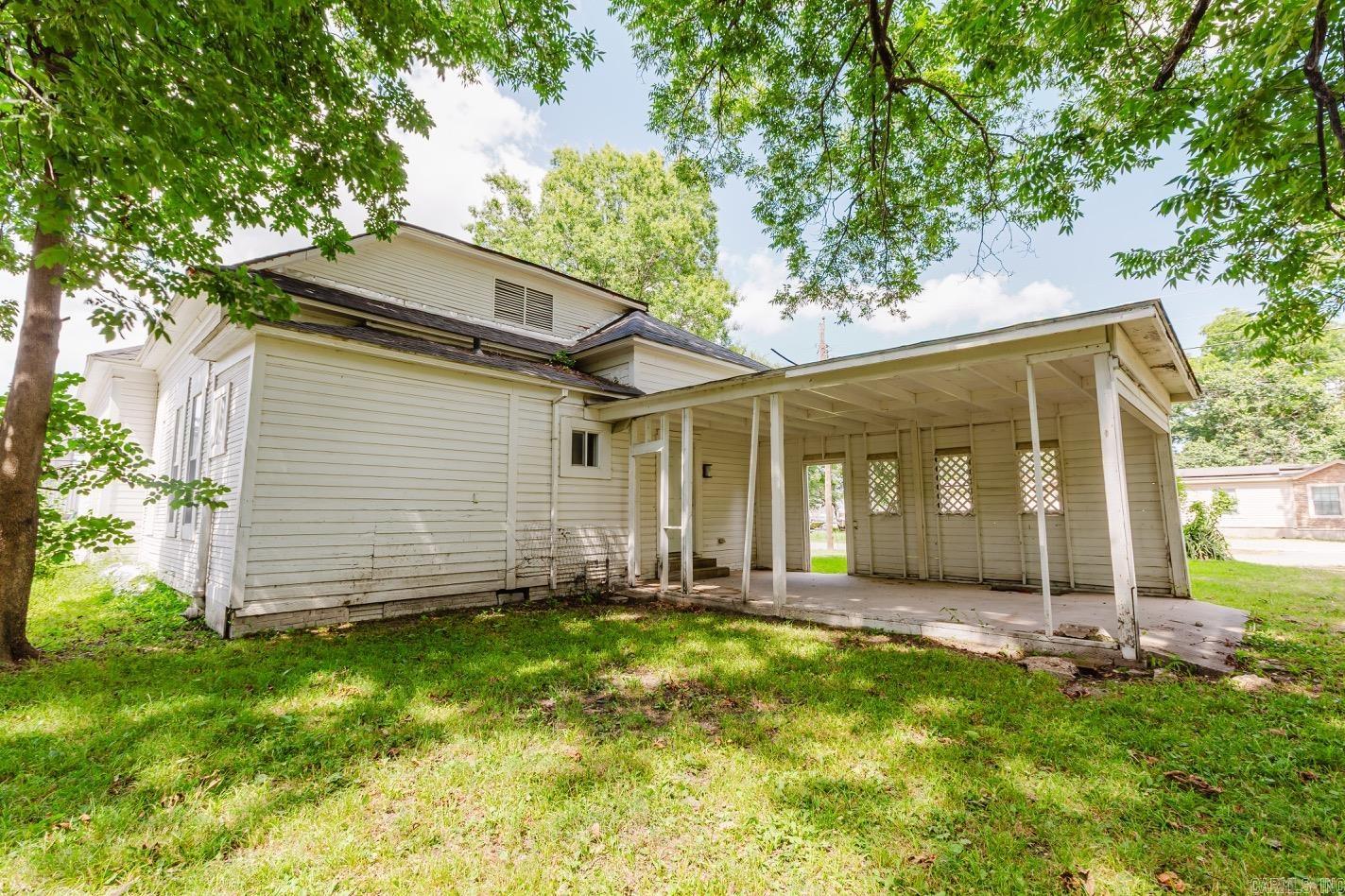 628 E 2nd  Stuttgart, AR