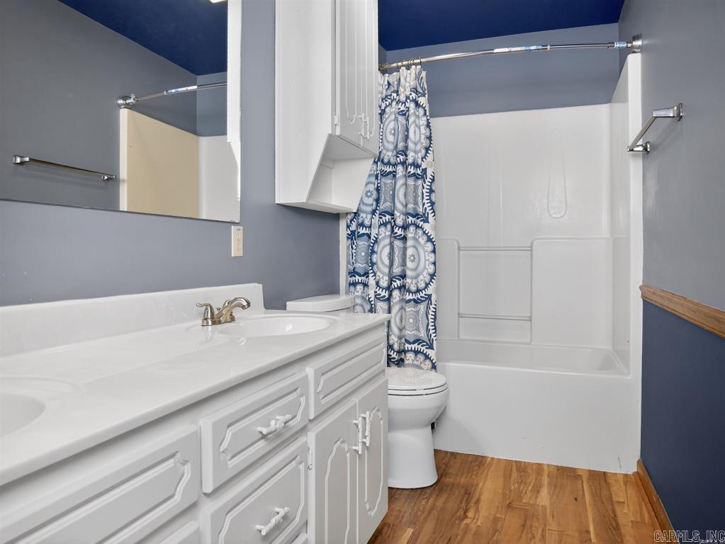 121 Rolling Meadows  Austin, AR